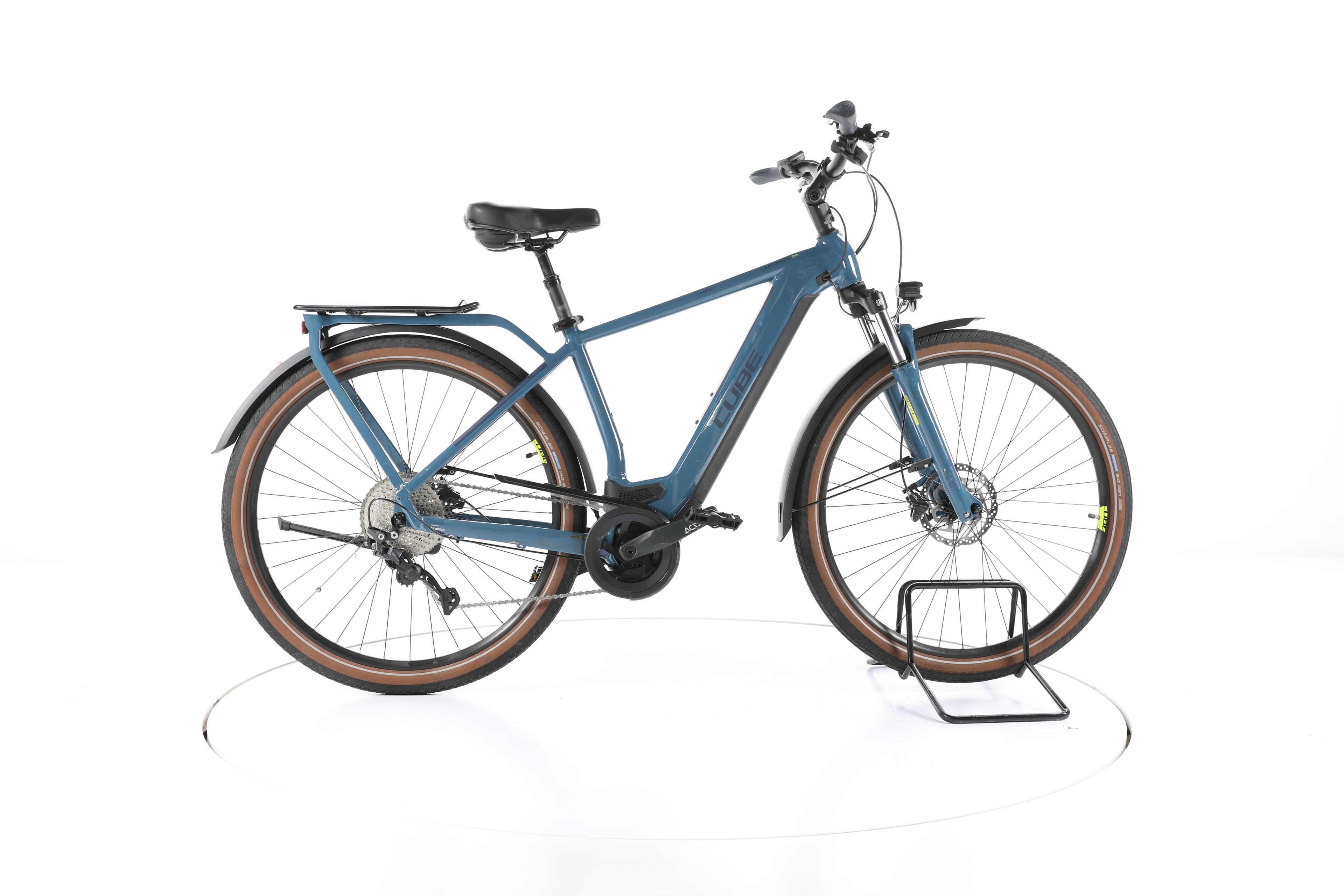 Cube Kathmandu Hybrid Pro Trekking E-Bike - Image 1