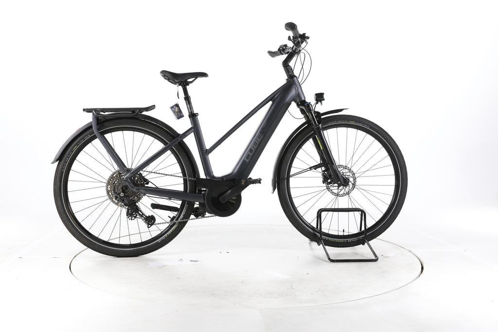 Cube Touring Hybrid Pro Trekking E-Bike 2025 - Image 1