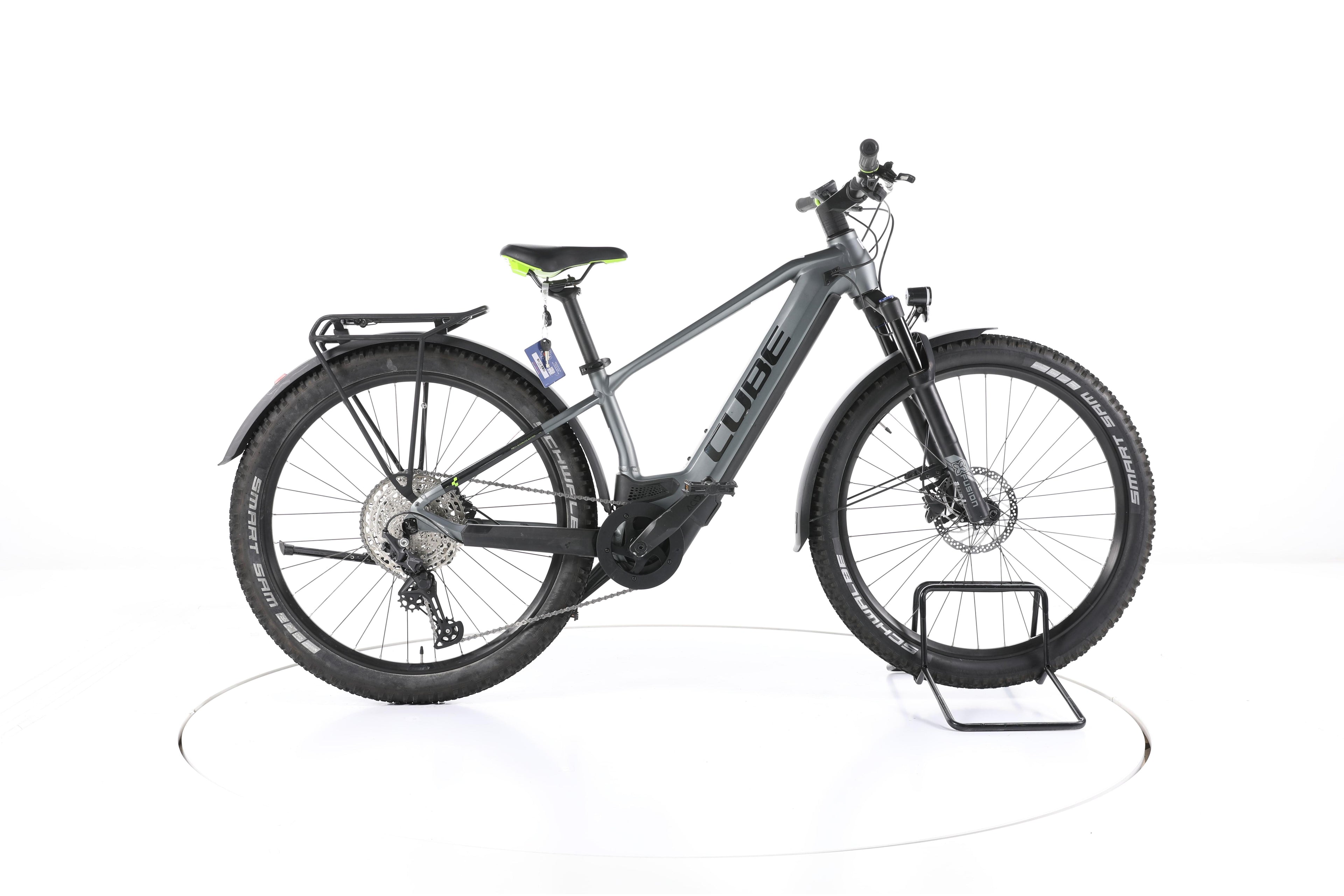 Cube Reaction Hybrid Pro Trekking E-Bike - Image 1