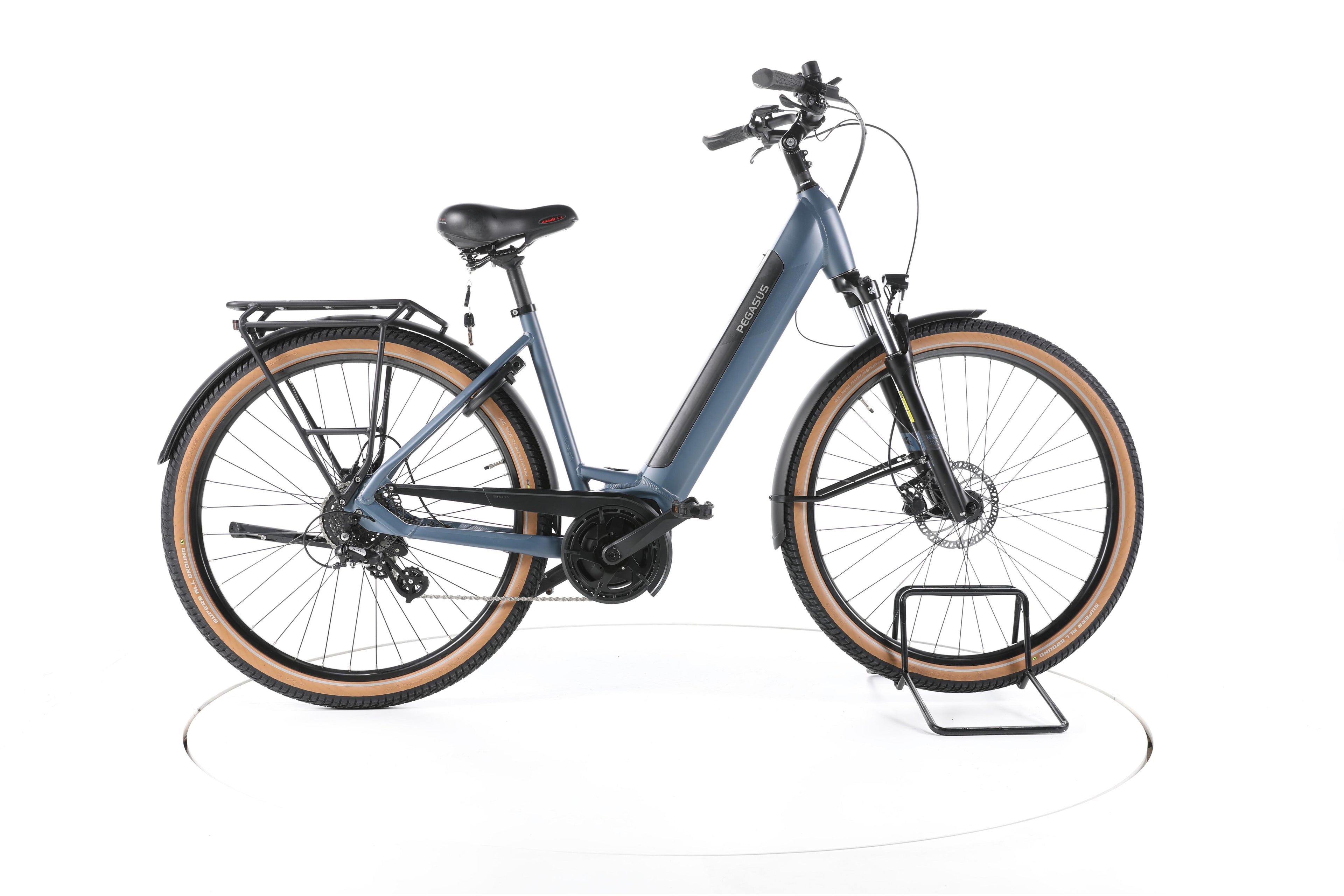 Pegasus Solero EVO 8F Trekking E-Bike Tiefeinsteiger 2024 - Image 1