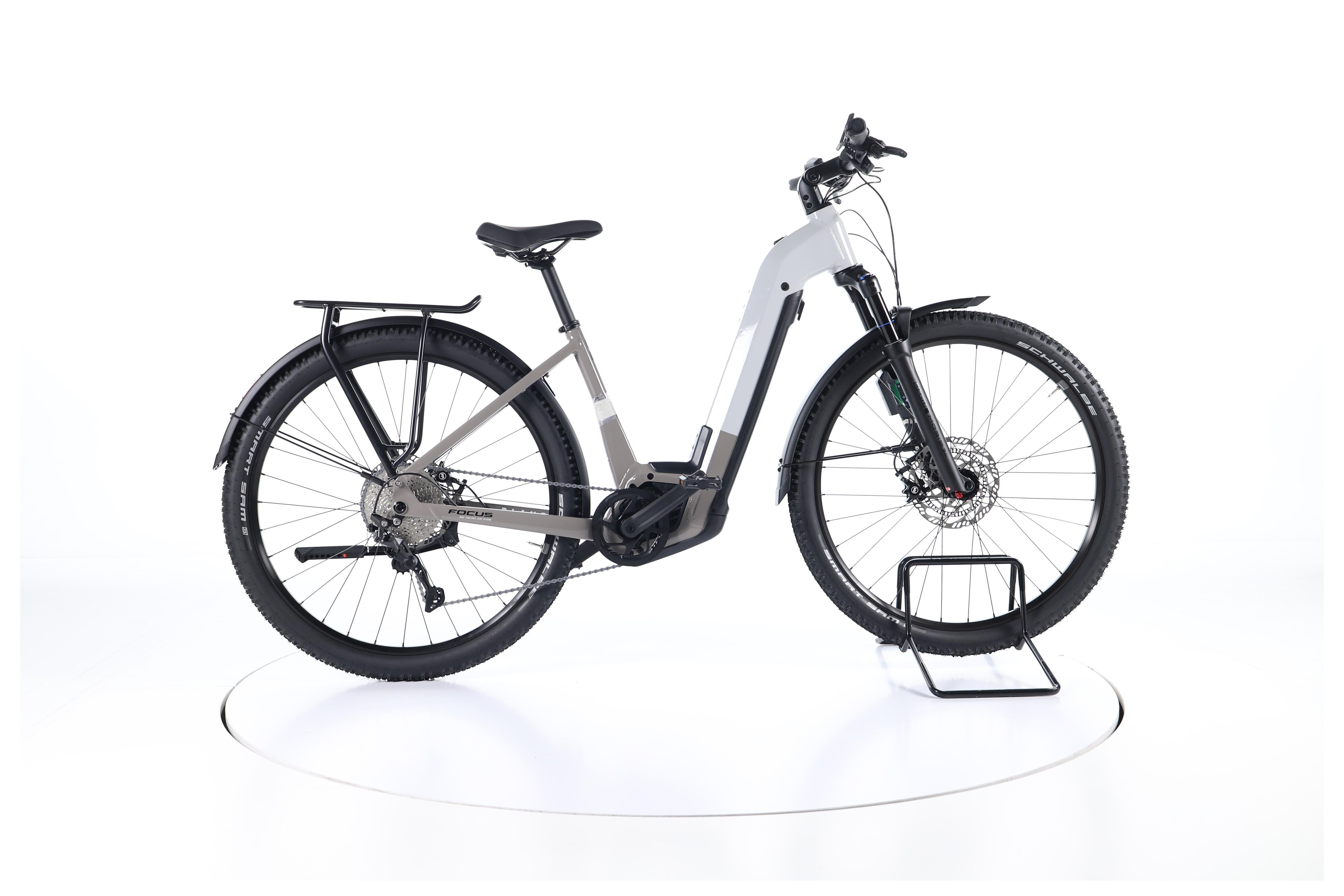 Focus Planet² 6.8 Trekking E-Bike Tiefeinsteiger 2023 - Image 1