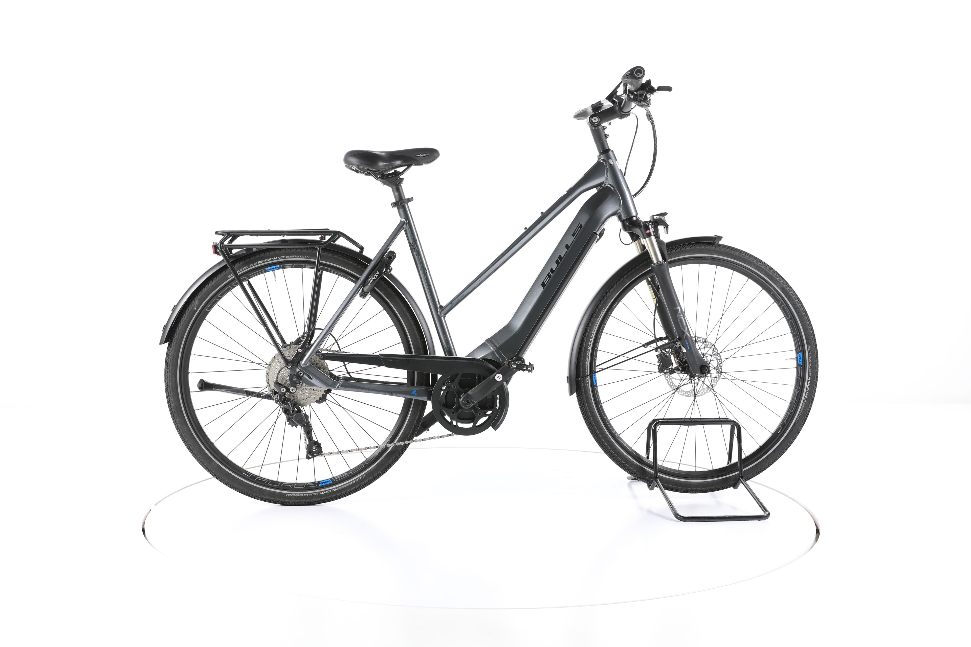 Bulls Lacuba EVO 10 Trekking E-Bike - Image 1