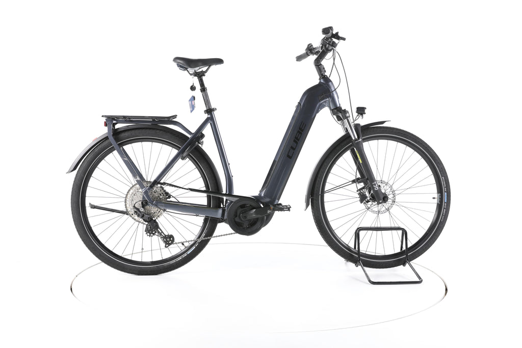 Cube Touring Hybrid Pro Trekking E-Bike Tiefeinsteiger - Image 1