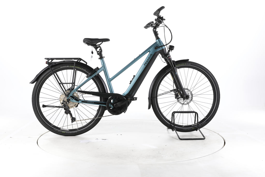 Pegasus Premio Evo 10 Lite Trekking E-Bike - Image 1