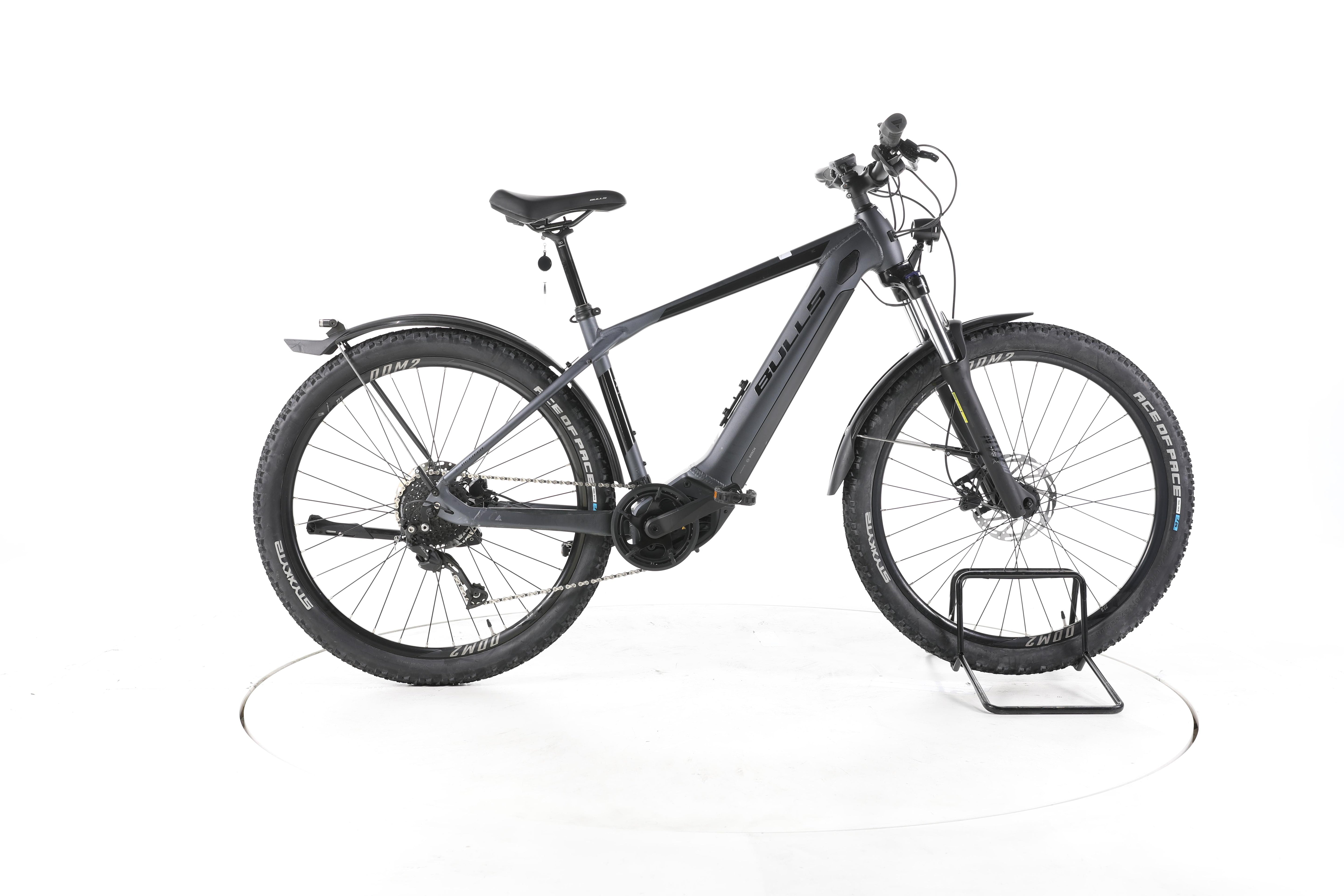 Bulls Copperhead Evo 1 Street Trekking E-Bike - Image 1