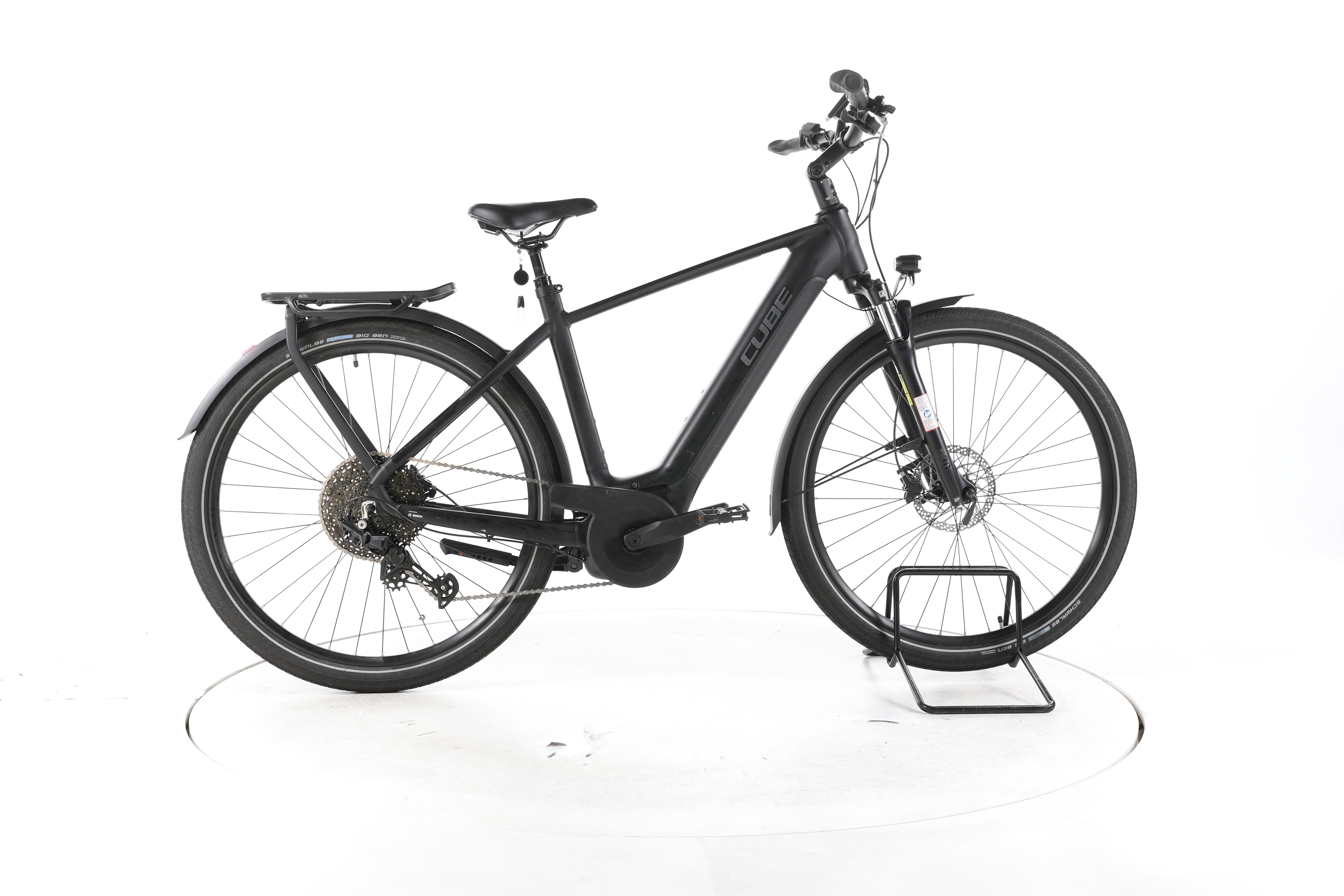 Cube Touring Hybrid Pro Trekking E-Bike - Image 1