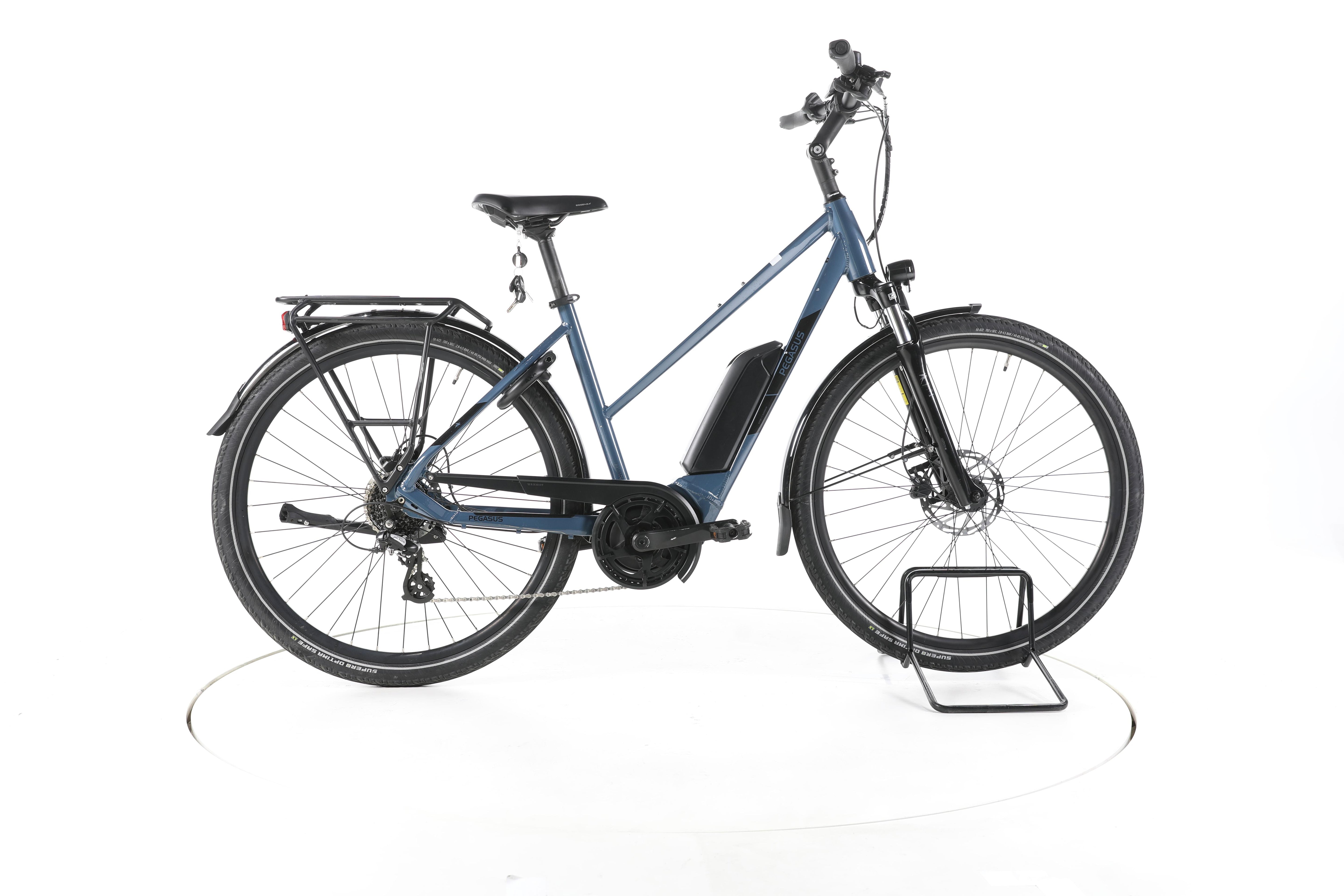 Pegasus Solero E8 Sport Trekking E-Bike - Image 1