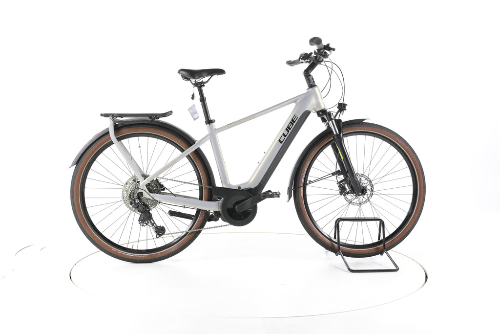 Cube Touring Hybrid Pro Trekking E-Bike 2024 - Image 1