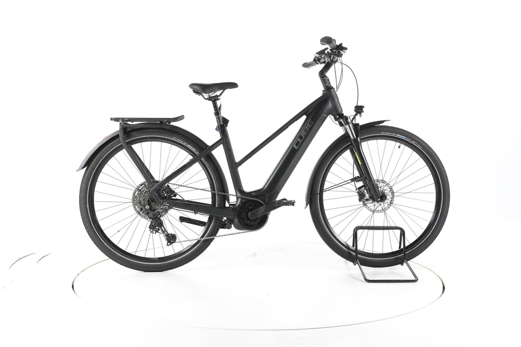 Cube Touring Hybrid Pro Trekking E-Bike 2024 - Image 1