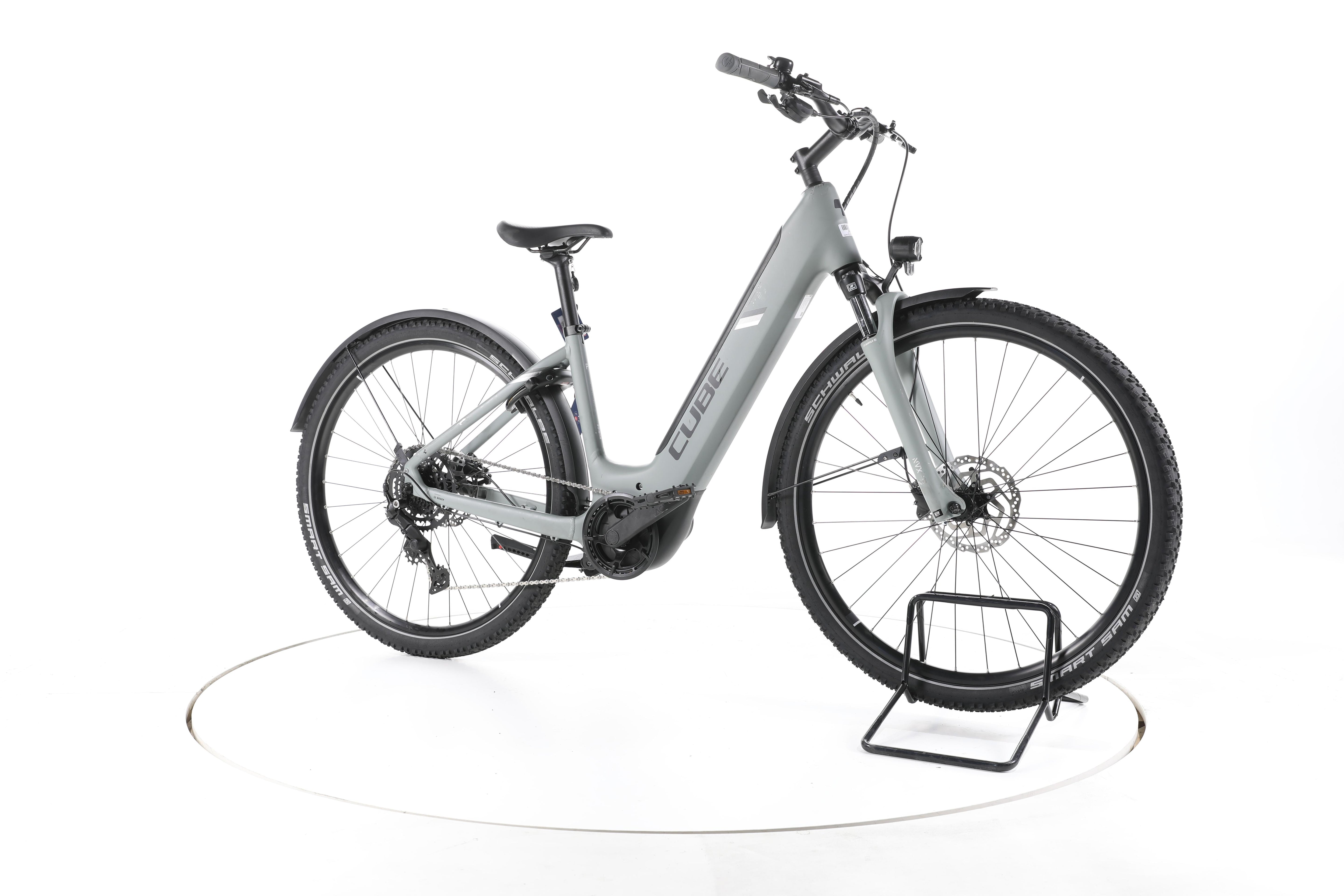 Cube Nuride Hybrid Performance 625 Allroad Trekking E-Bike Tiefeinsteiger 2025 - Image 2