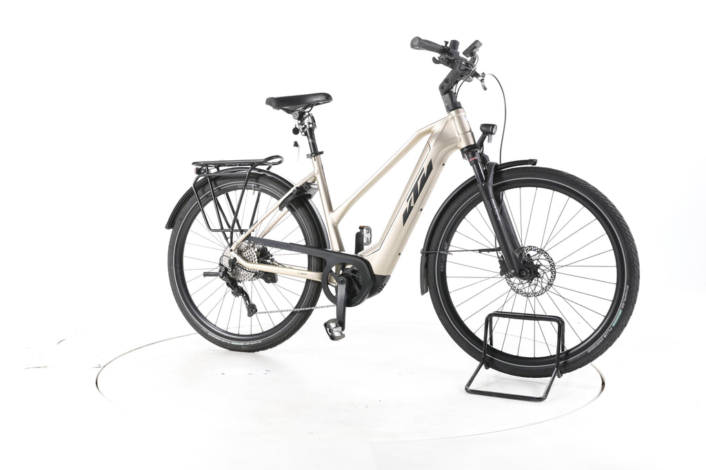 KTM Macina Style 740 Trekking E-Bike - Image 2