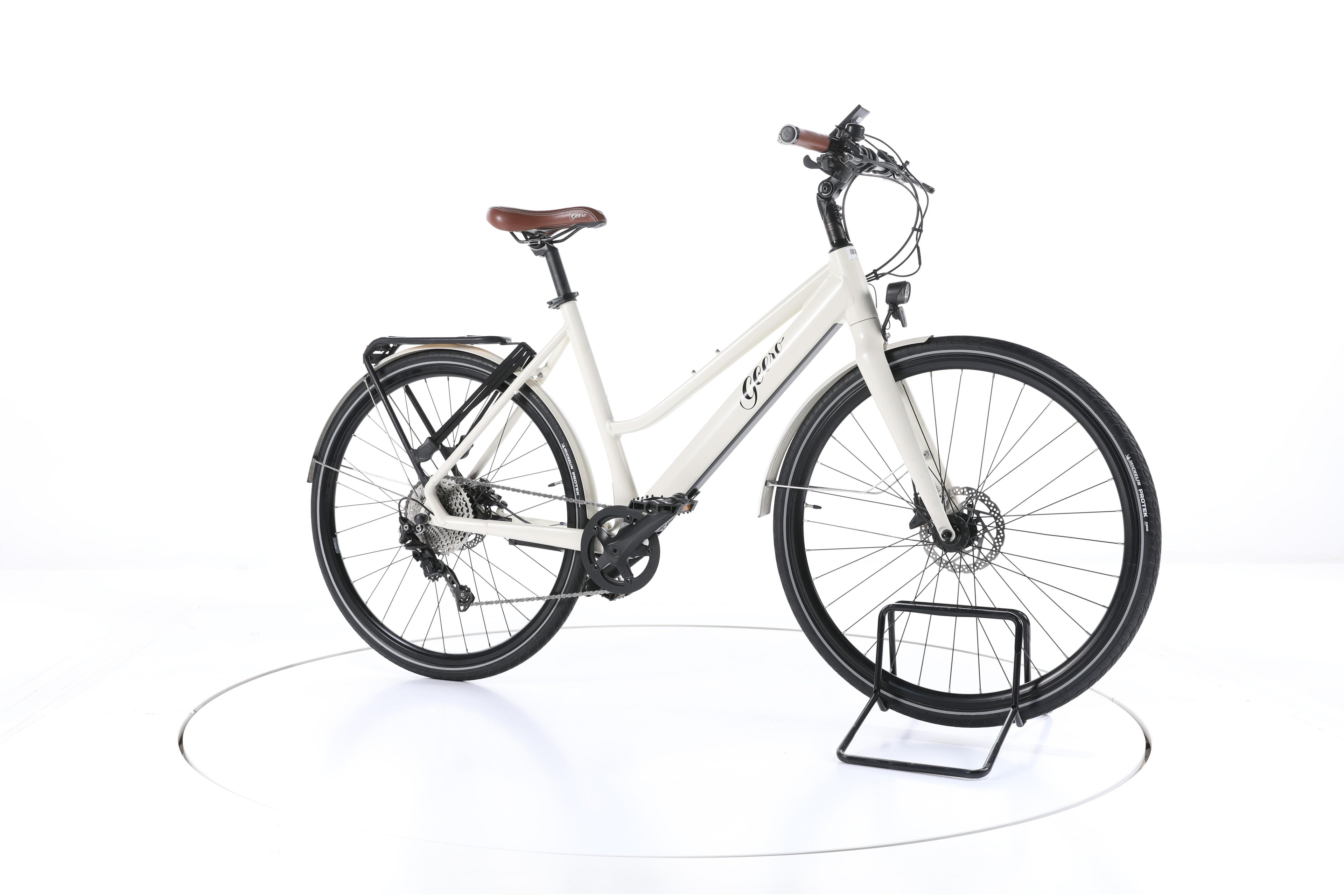 Geero Geero 2 Touring-Comfort+ Trekking E-Bike - Image 2
