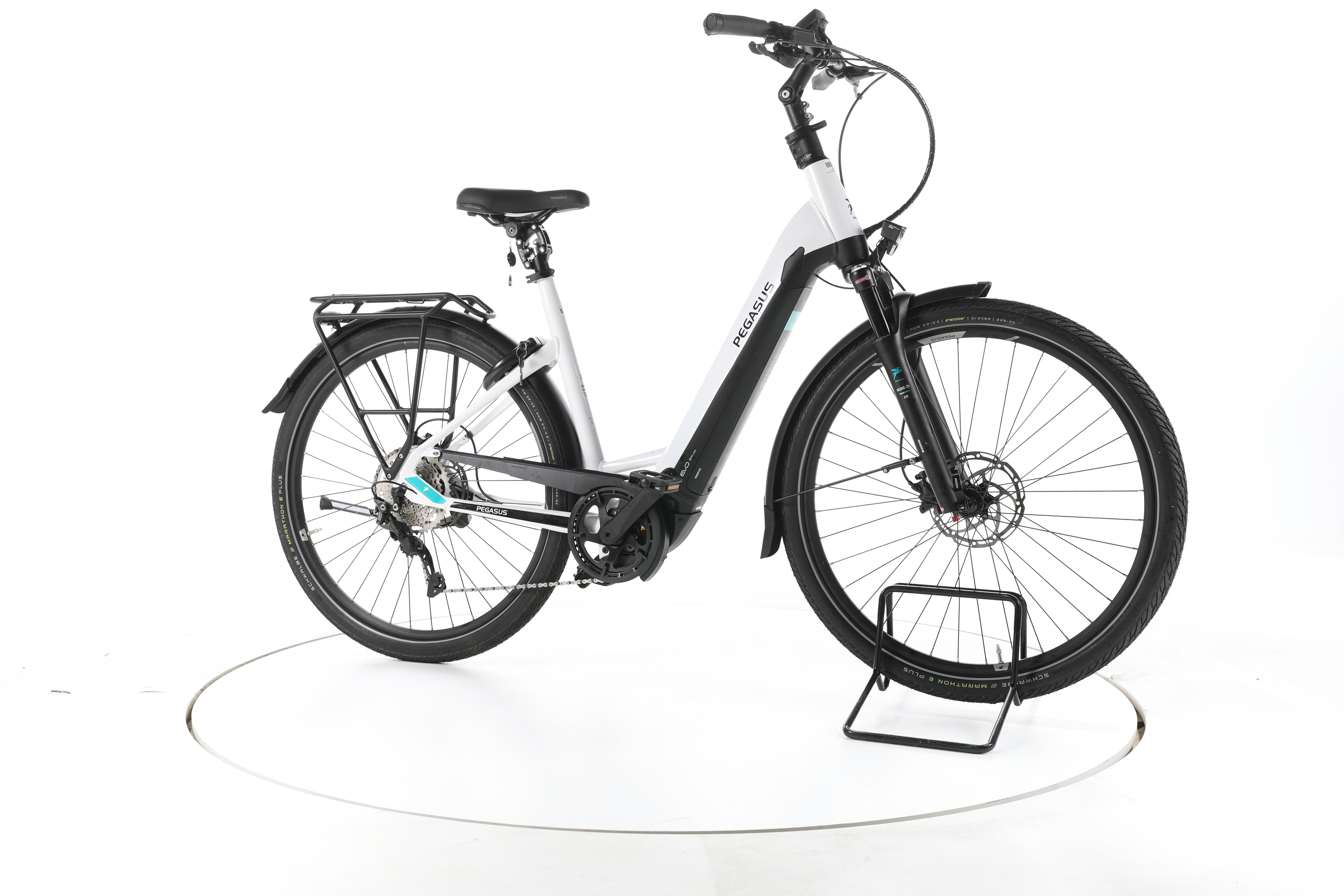 Pegasus Premio Evo Lite Comfort Trekking E-Bike Tiefeinsteiger - Image 2