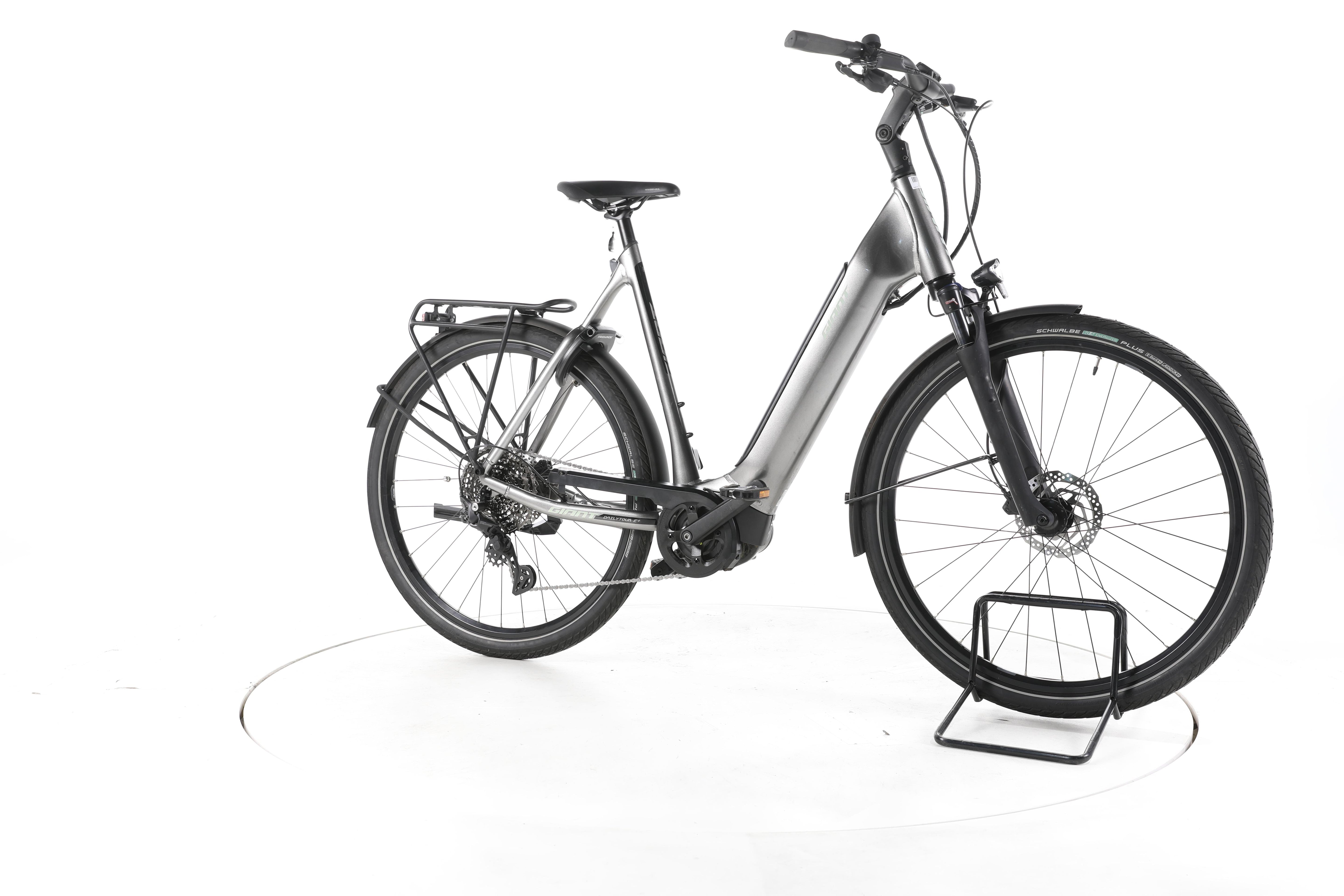 Giant DailyTour E+ 2 Trekking E-Bike Tiefeinsteiger - Image 2