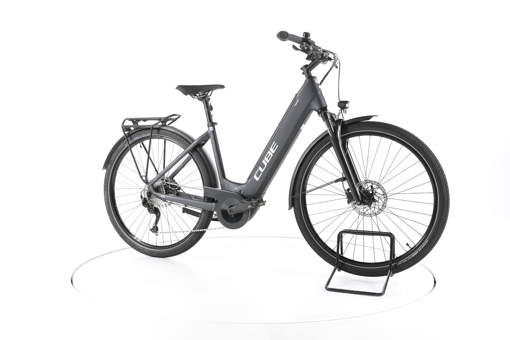 Cube Touring Hybrid ONE Trekking E-Bike Tiefeinsteiger 2023 - Image 2