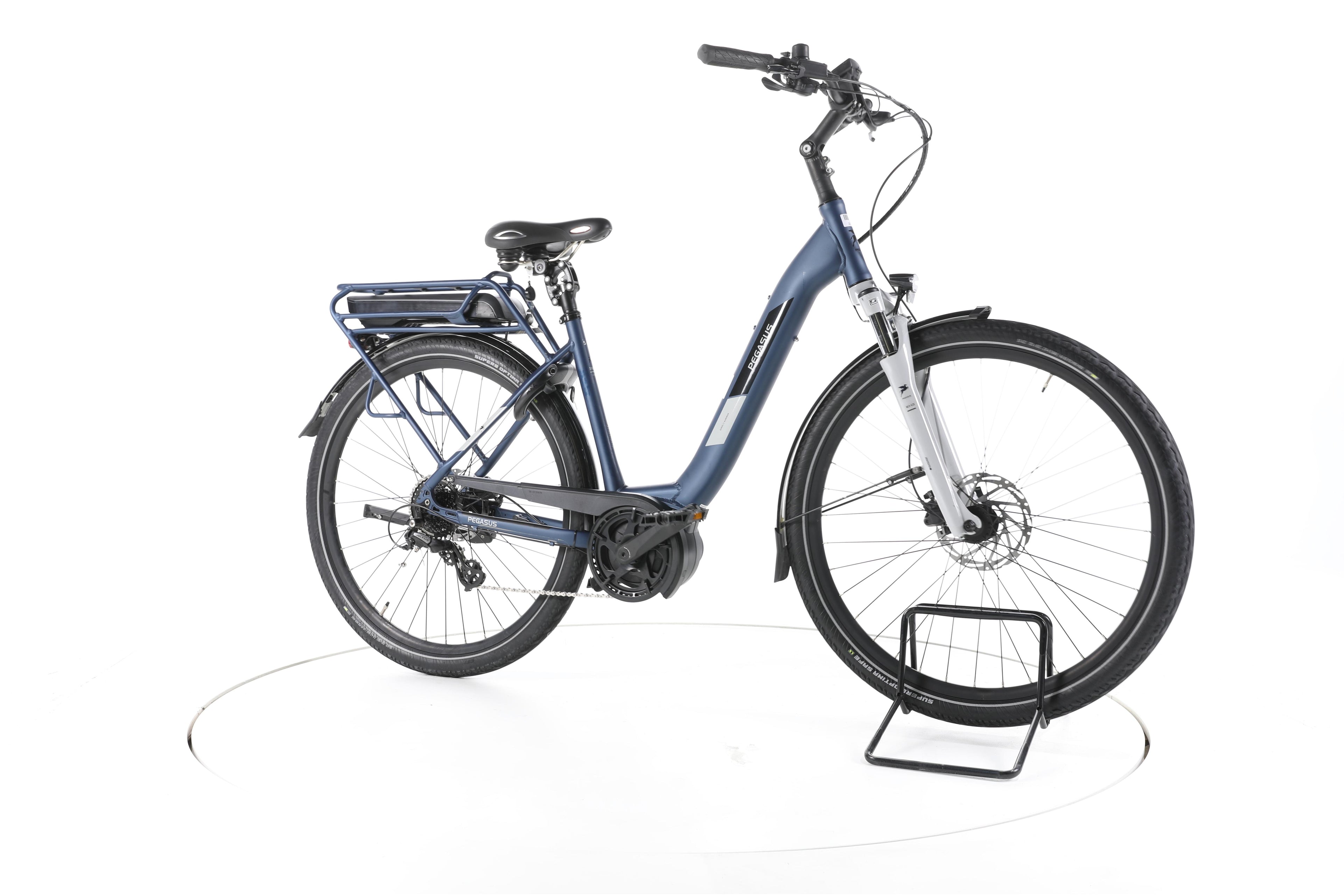 Pegasus Solero E8Plus Trekking E-Bike Tiefeinsteiger - Image 2