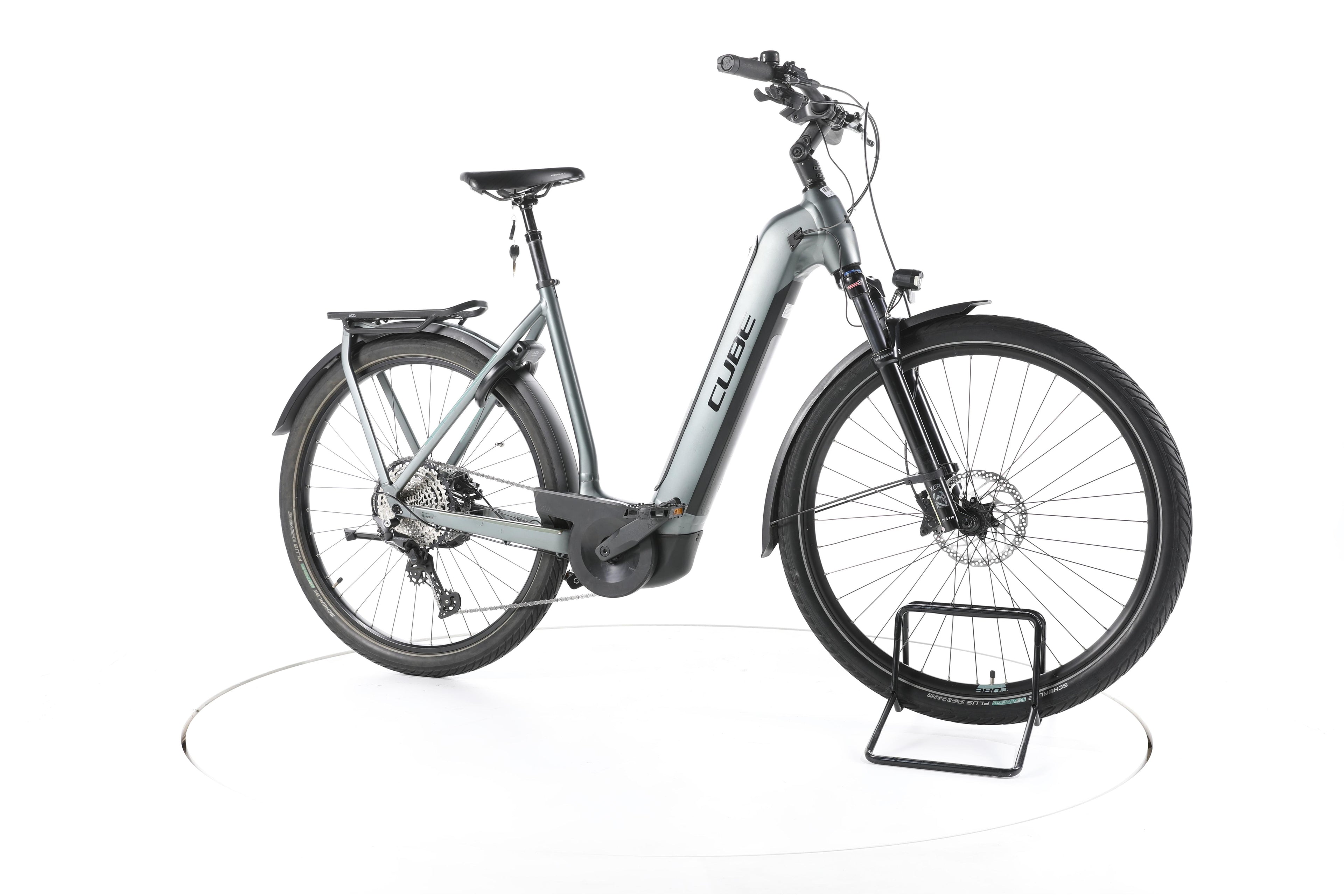 Cube Kathmandu Hybrid EXC Trekking E-Bike Tiefeinsteiger - Image 2