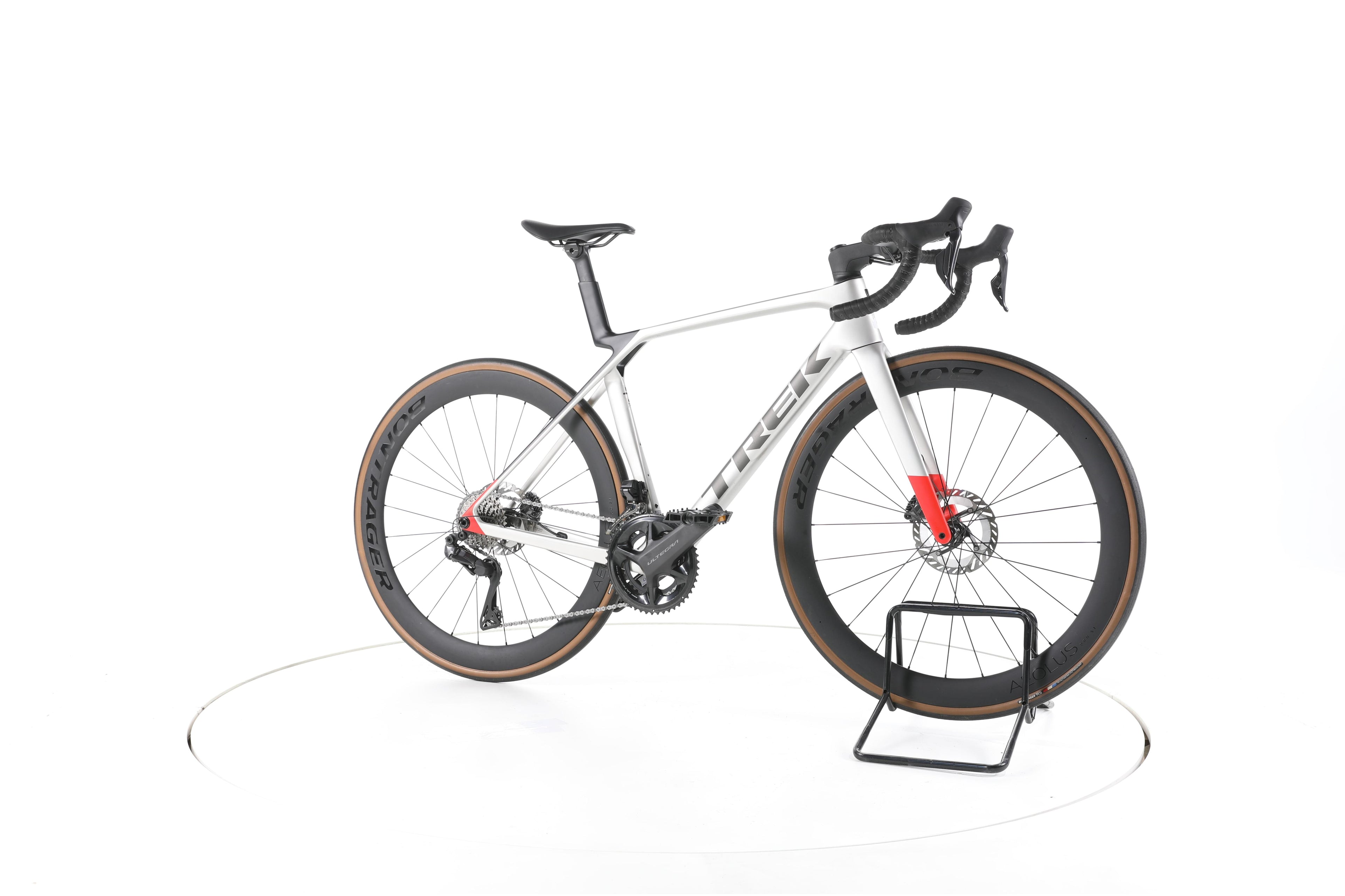 Trek Madone SL 7 Gen 8 - Image 2