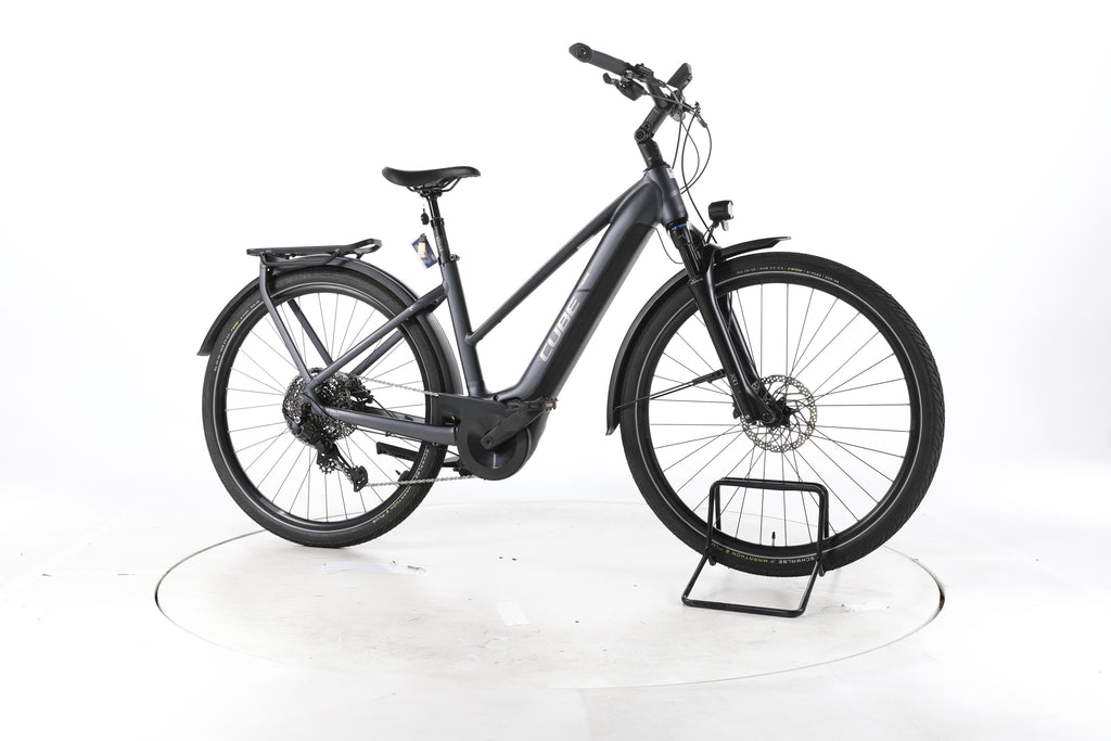 Cube Touring Hybrid Pro Trekking E-Bike 2025 - Image 2