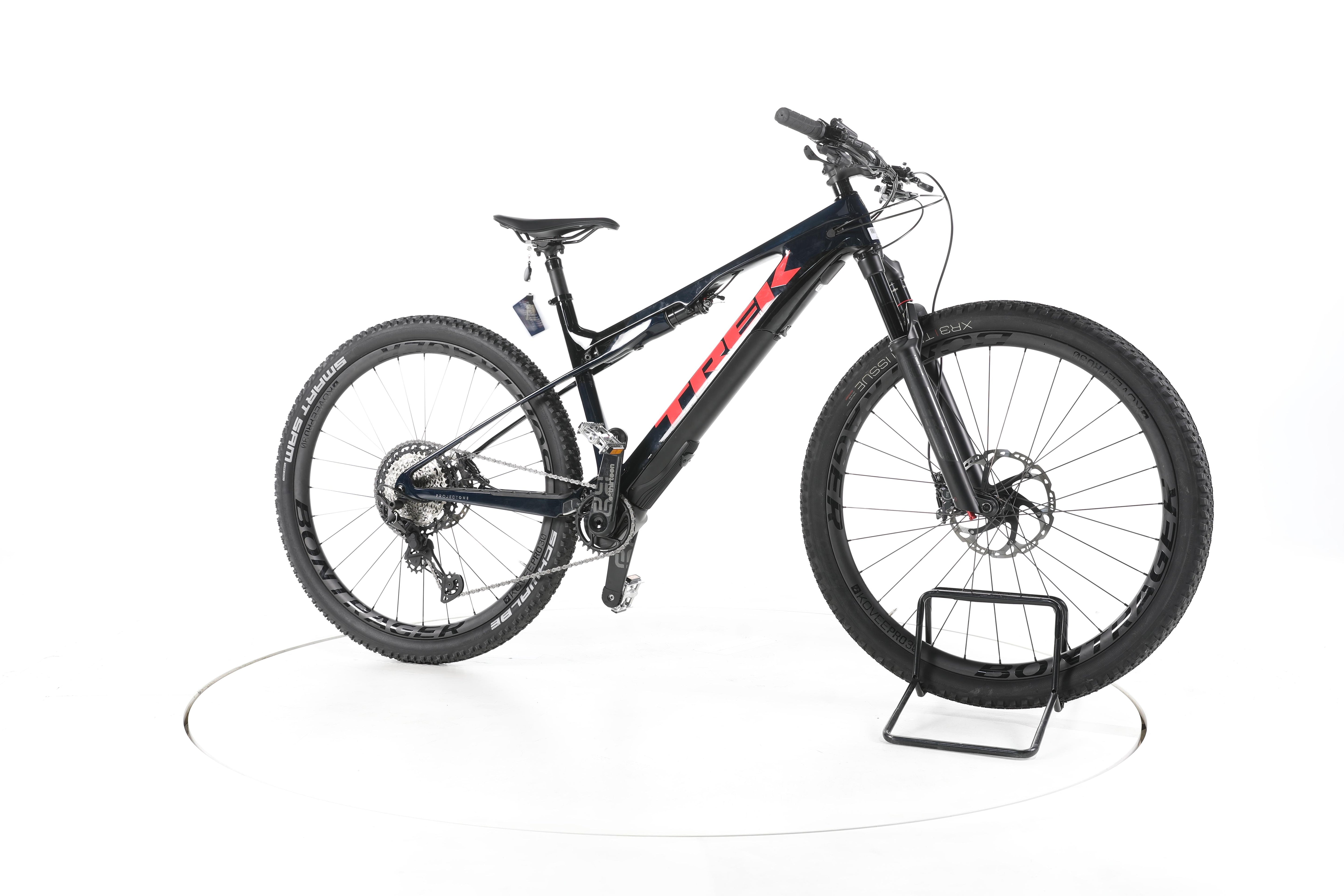 Trek E-Caliber 9.8 XT E-Bike Fully Carbon 2024 - Image 2