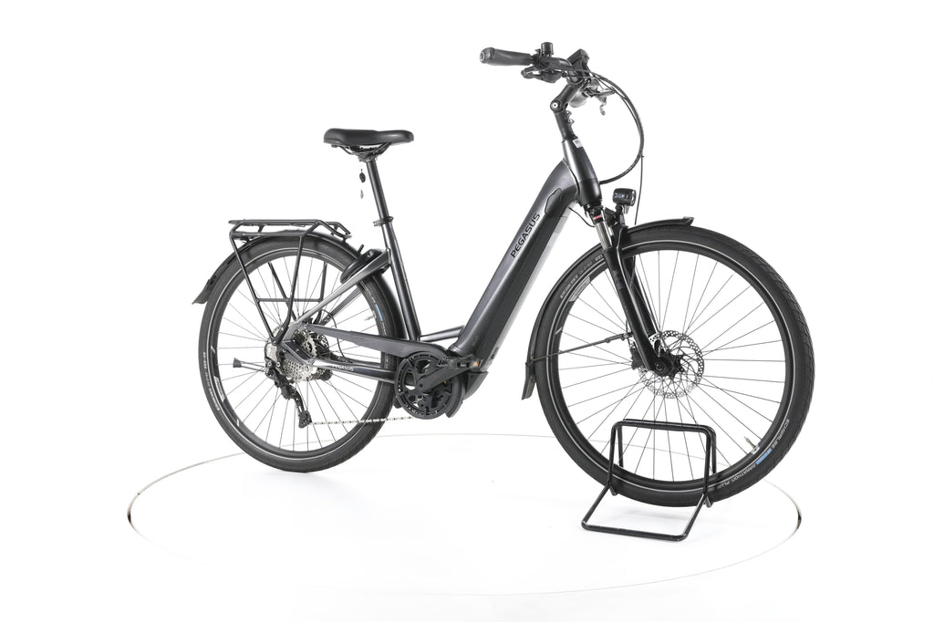 Pegasus Premio EVO 10 Lite Trekking E-Bike Tiefeinsteiger - Image 2