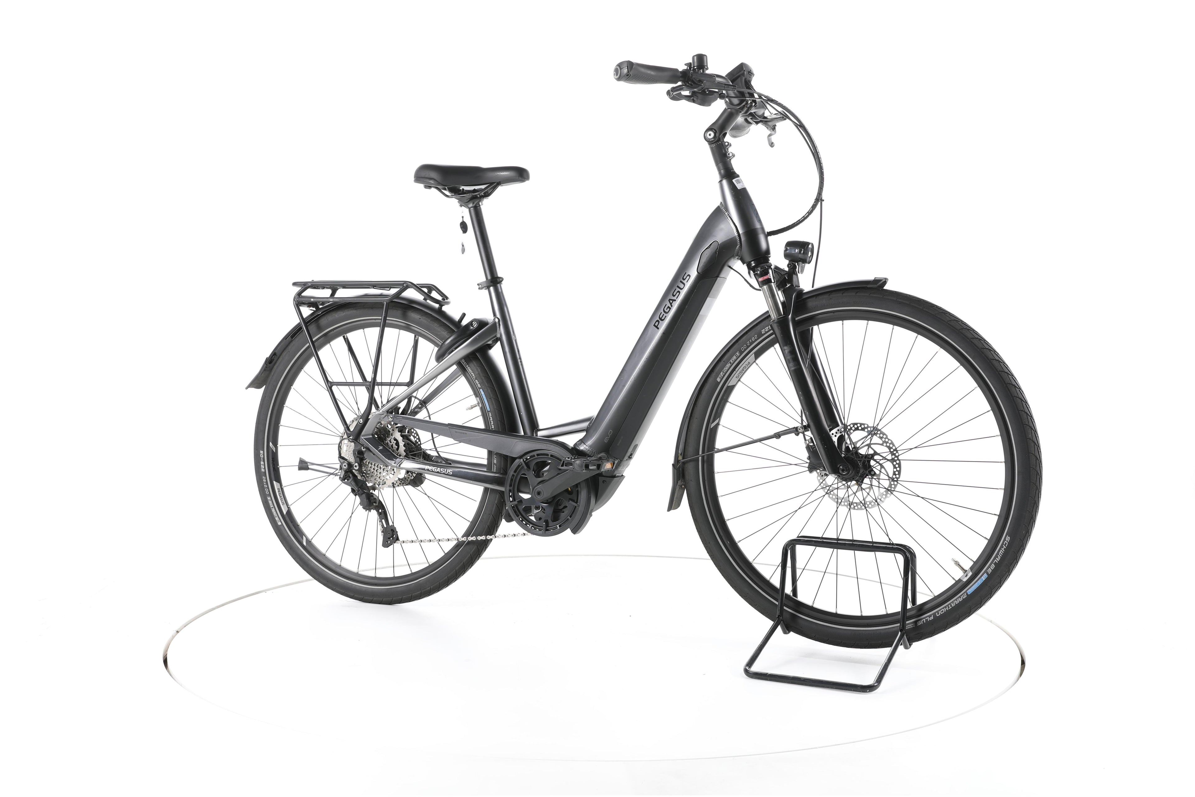 Pegasus Premio EVO 10 Lite Trekking E-Bike Tiefeinsteiger - Image 2