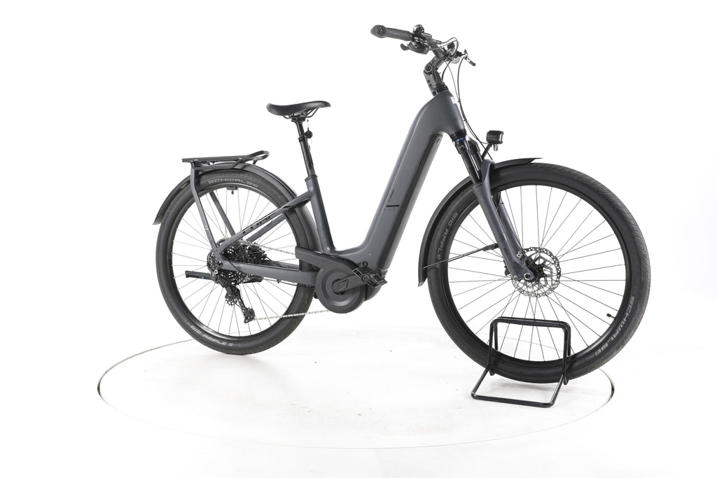 Cube Kathmandu Hybrid ONE 800 / Easy Entry 46 cm / Trekking E-Bike Tiefeinsteiger - Image 2