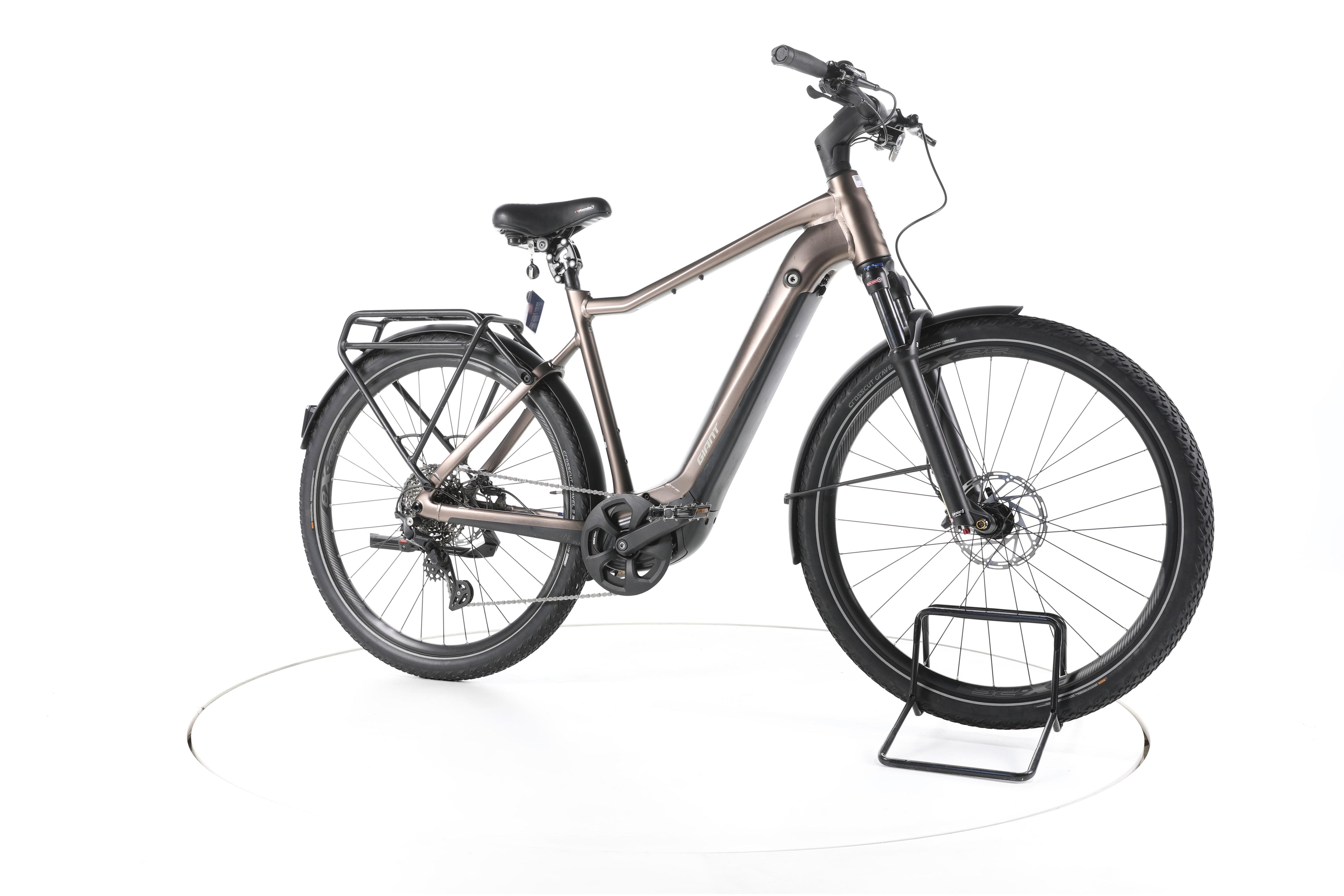 Giant Explore E+ Pro 1 Trekking E-Bike - Image 2