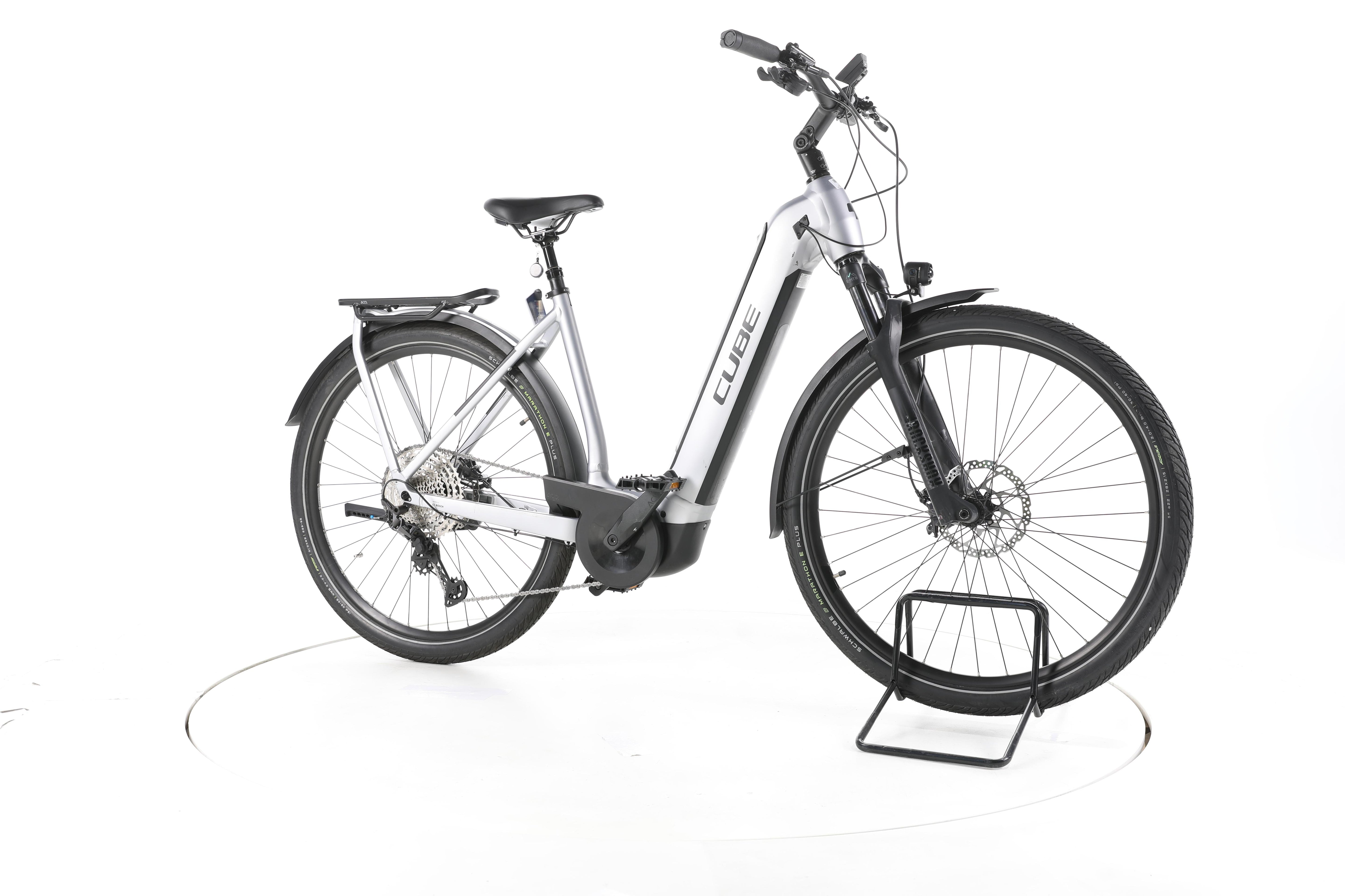 Cube Kathmandu Hybrid SLX Trekking E-Bike Tiefeinsteiger - Image 2