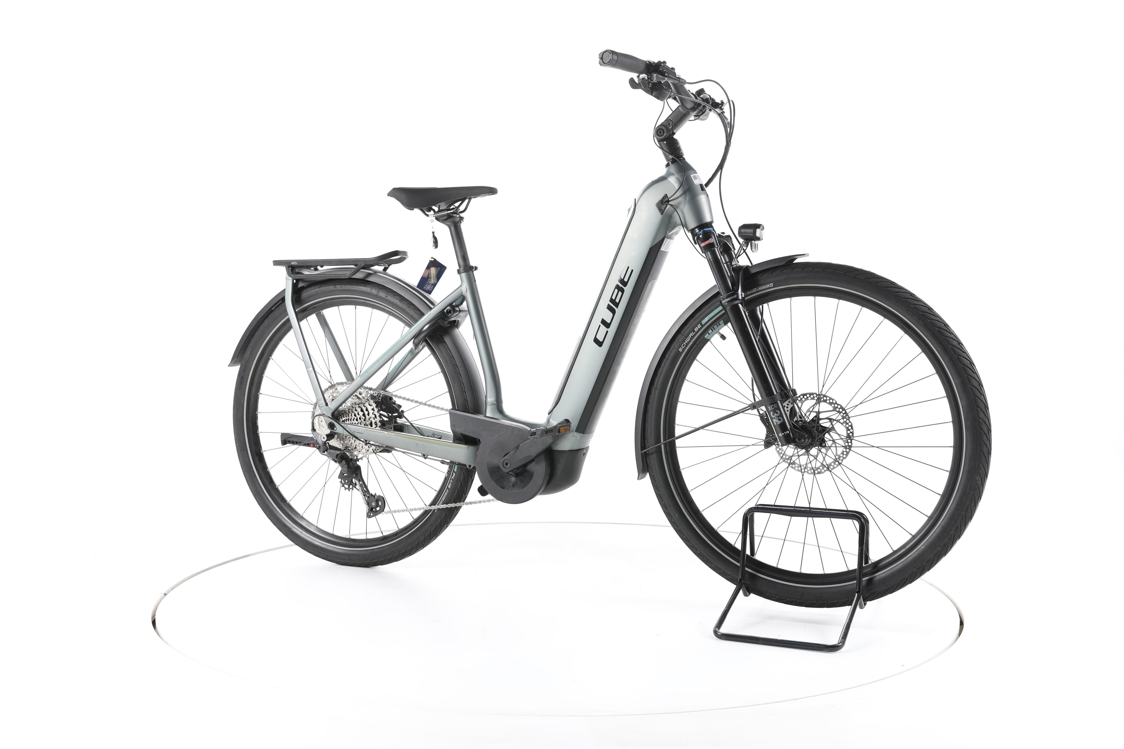 Cube Kathmandu Hybrid EXC Trekking E-Bike Tiefeinsteiger - Image 2