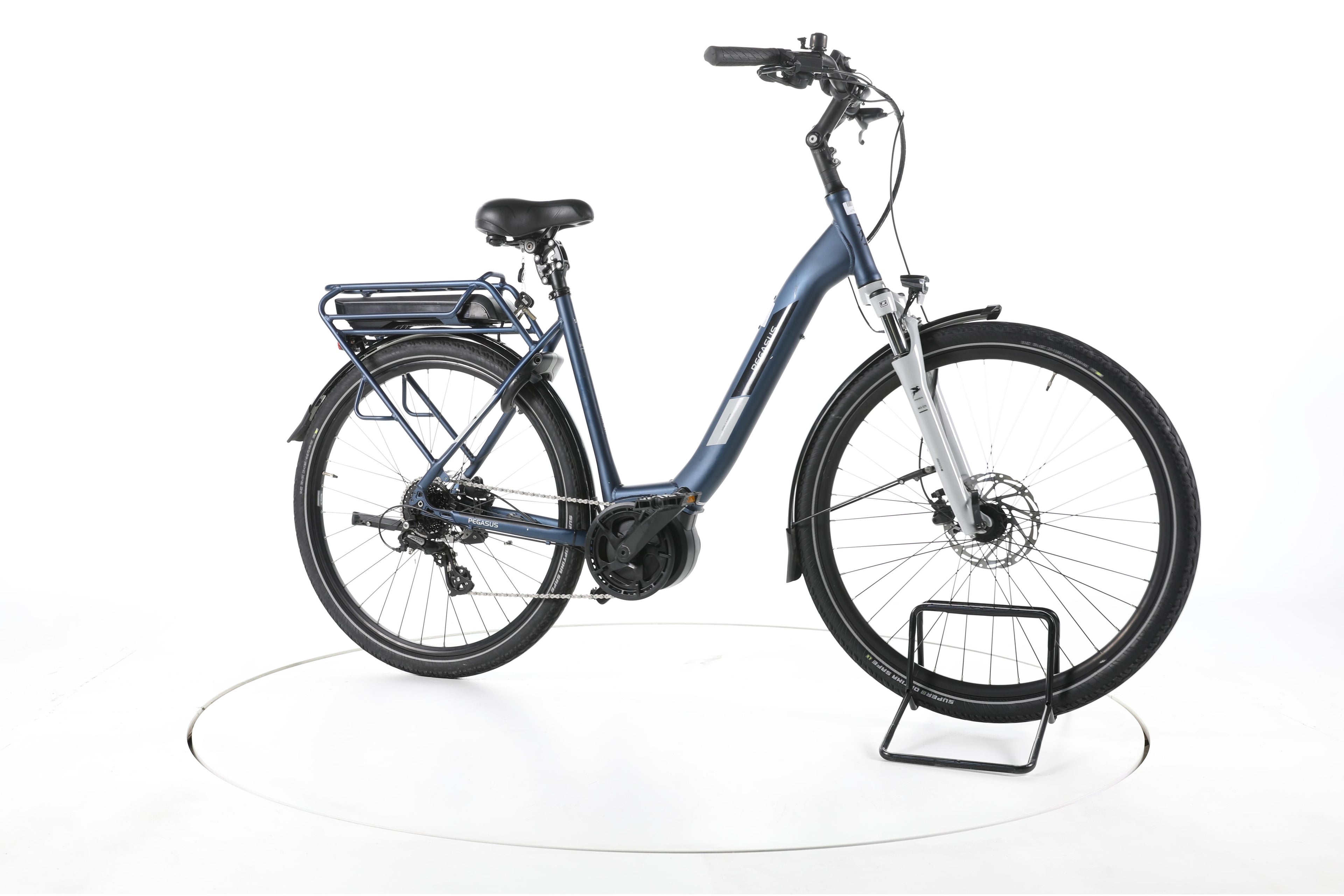 Pegasus Solero E8 Plus Trekking E-Bike Tiefeinsteiger - Image 2