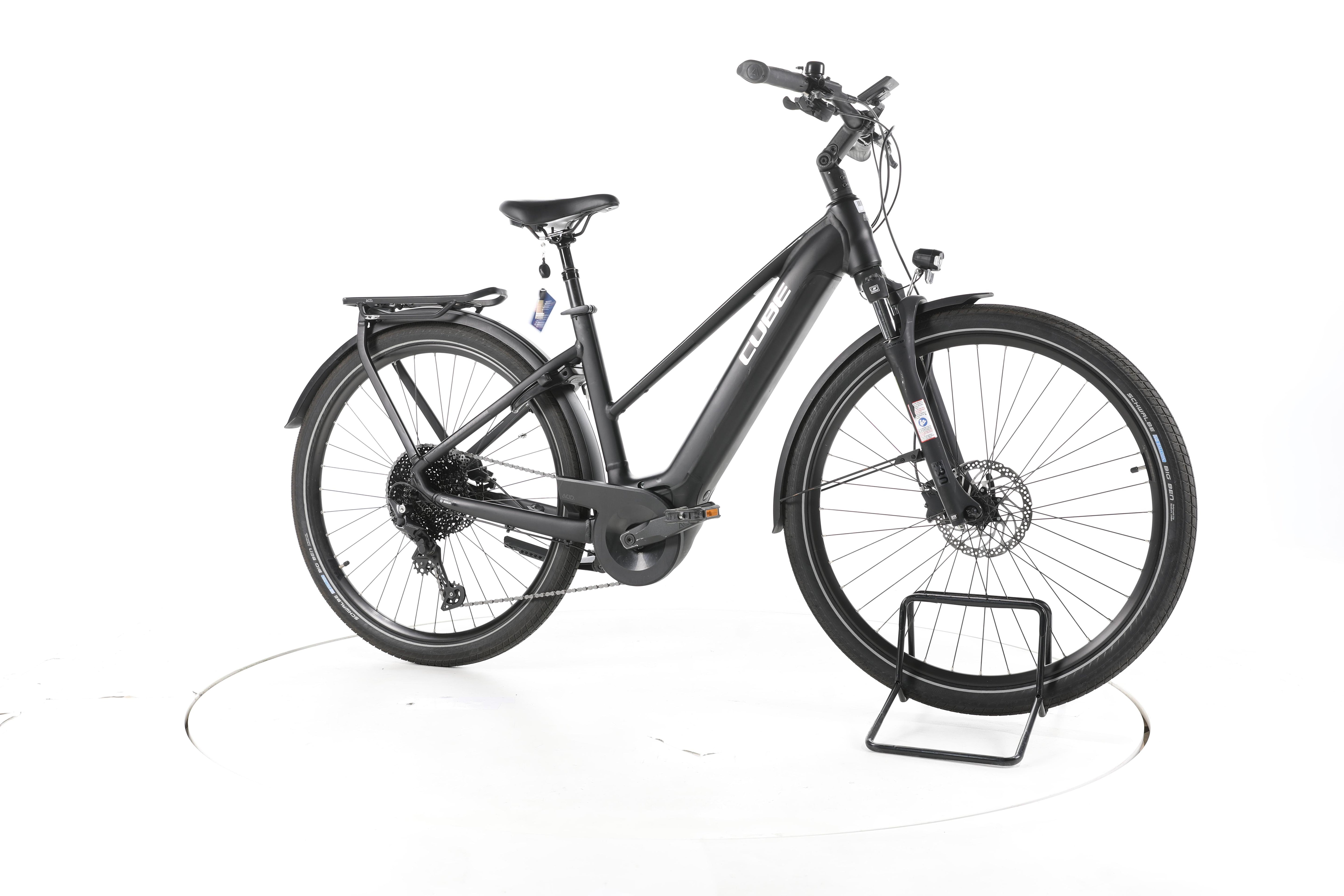 Cube Touring Hybrid Pro Trekking E-Bike - Image 2