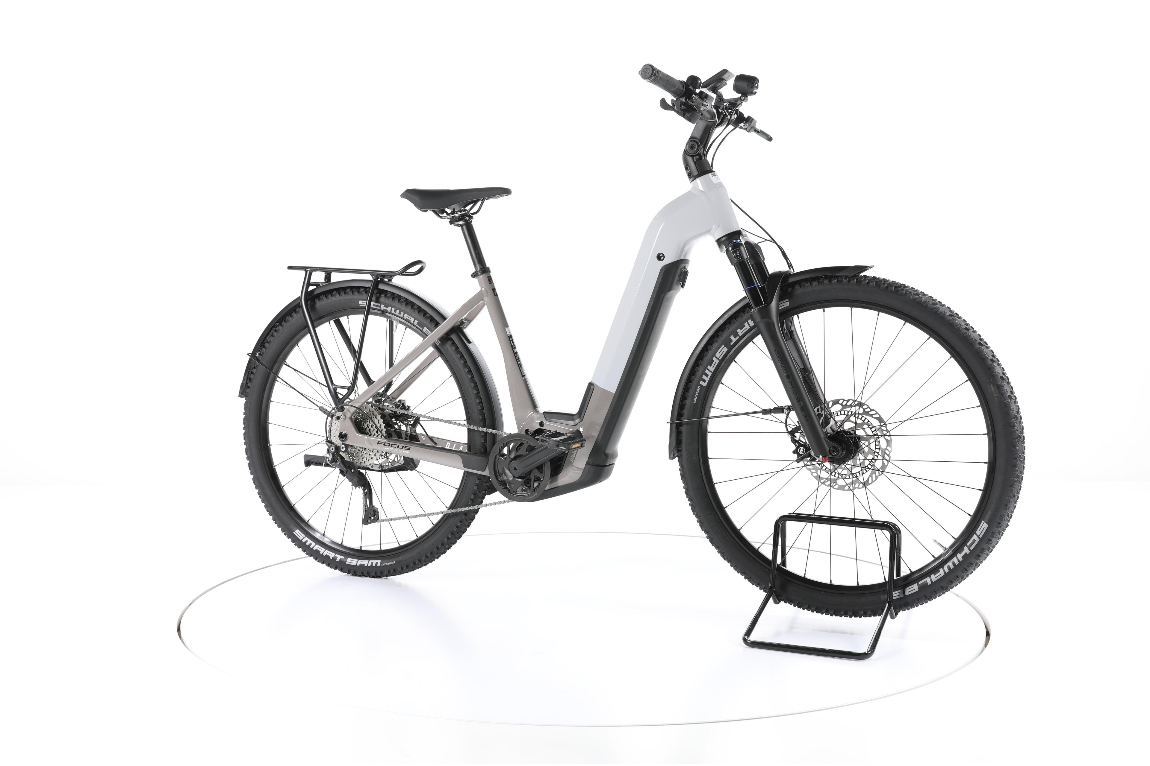 Focus Planet² 6.8 Trekking E-Bike Tiefeinsteiger 2023 - Image 2