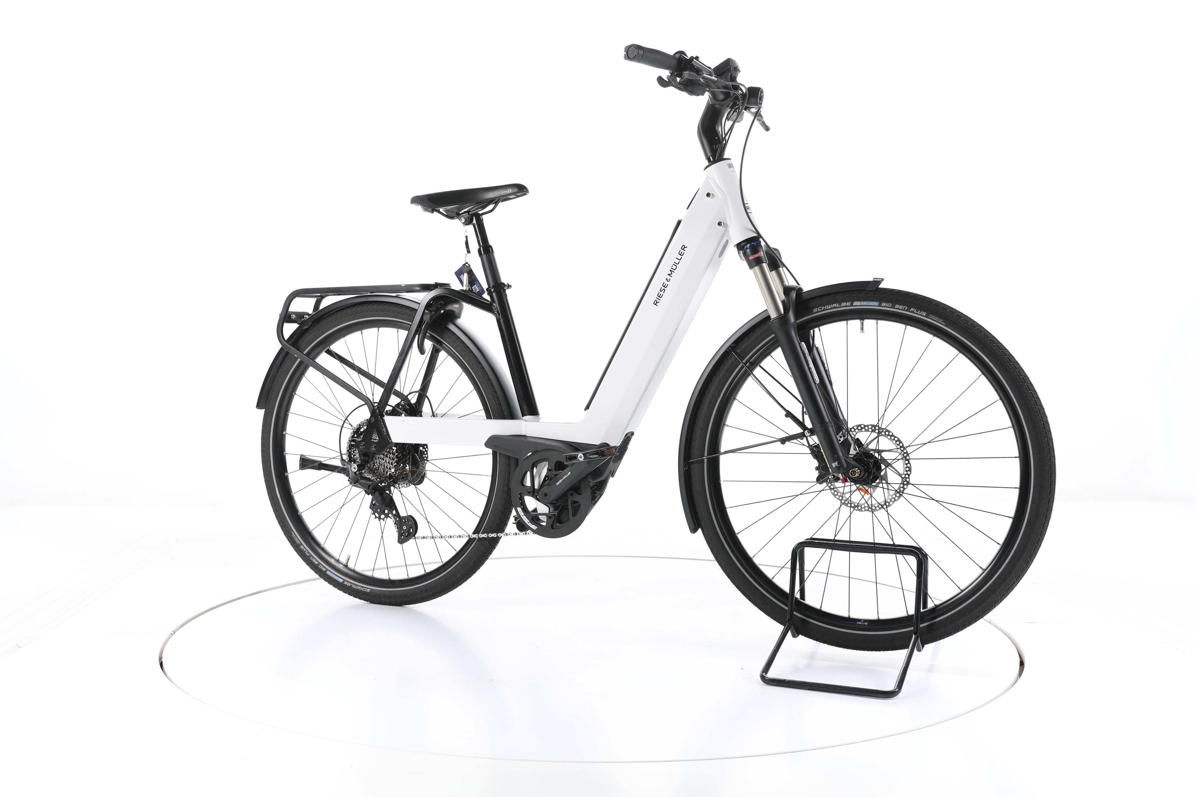 Riese & Müller Nevo touring Trekking E-Bike Tiefeinsteiger - Image 2