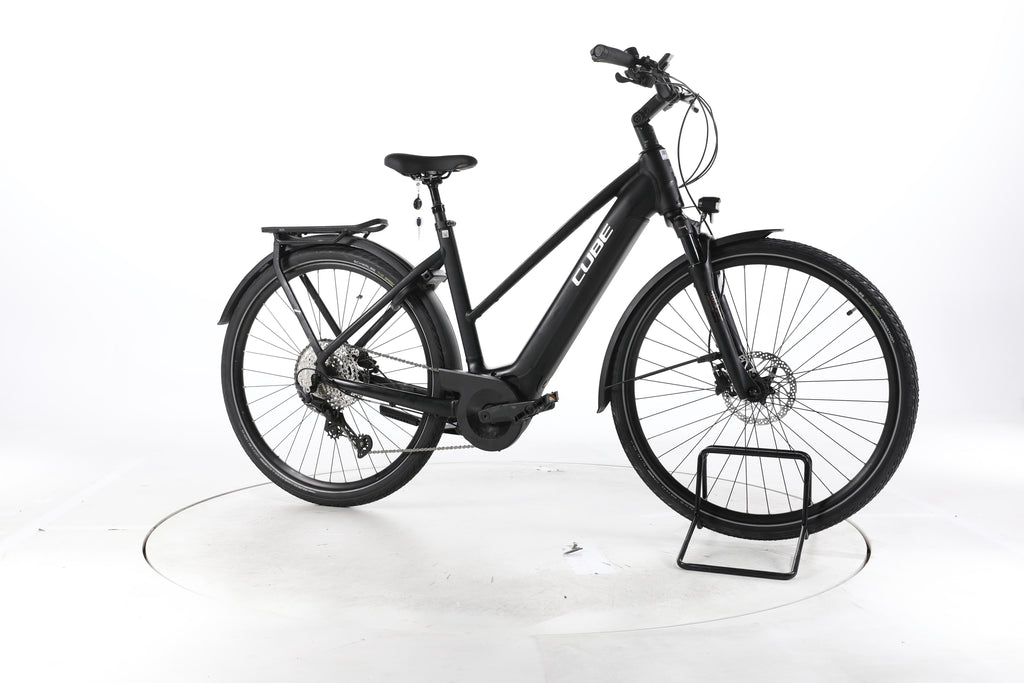 Cube Touring Hybrid Pro Trekking E-Bike - Image 2