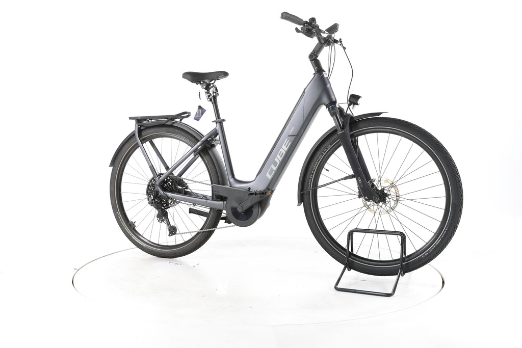 Cube Touring Pro Trekking E-Bike Tiefeinsteiger 2024 - Image 2