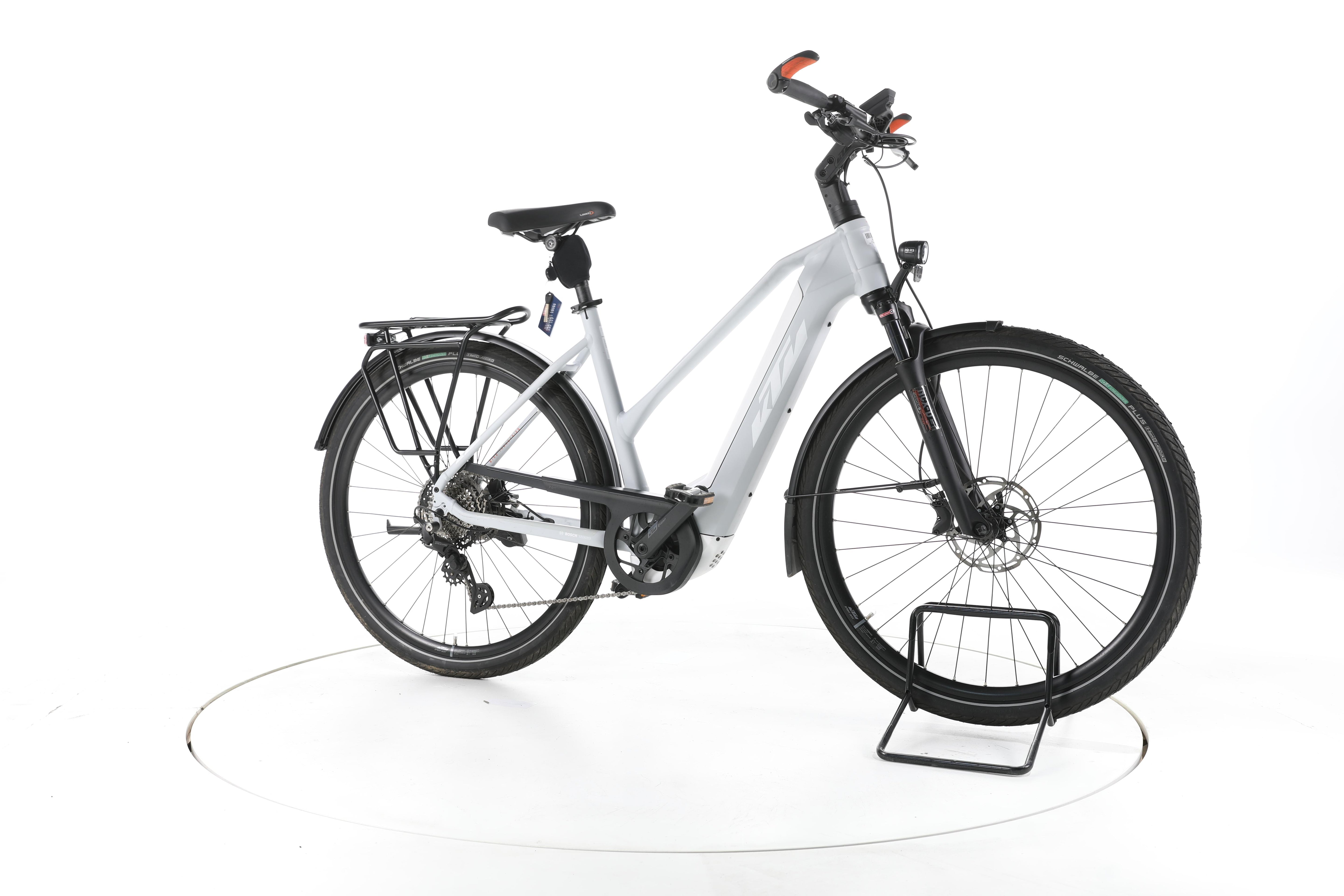 KTM Macina Style Pro Trekking E-Bike - Image 2