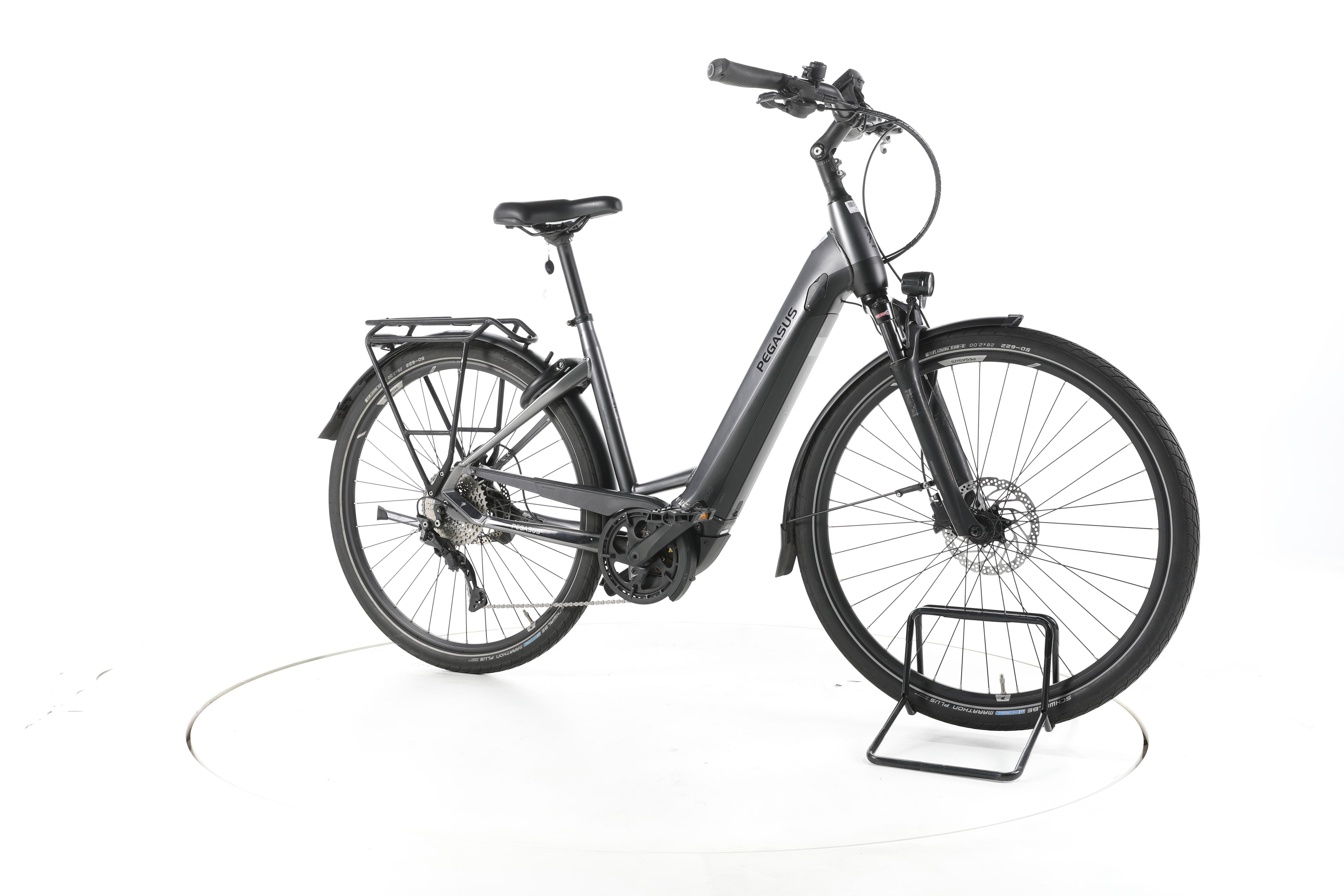 Pegasus Premio EVO 10 Lite Trekking E-Bike Tiefeinsteiger - Image 2