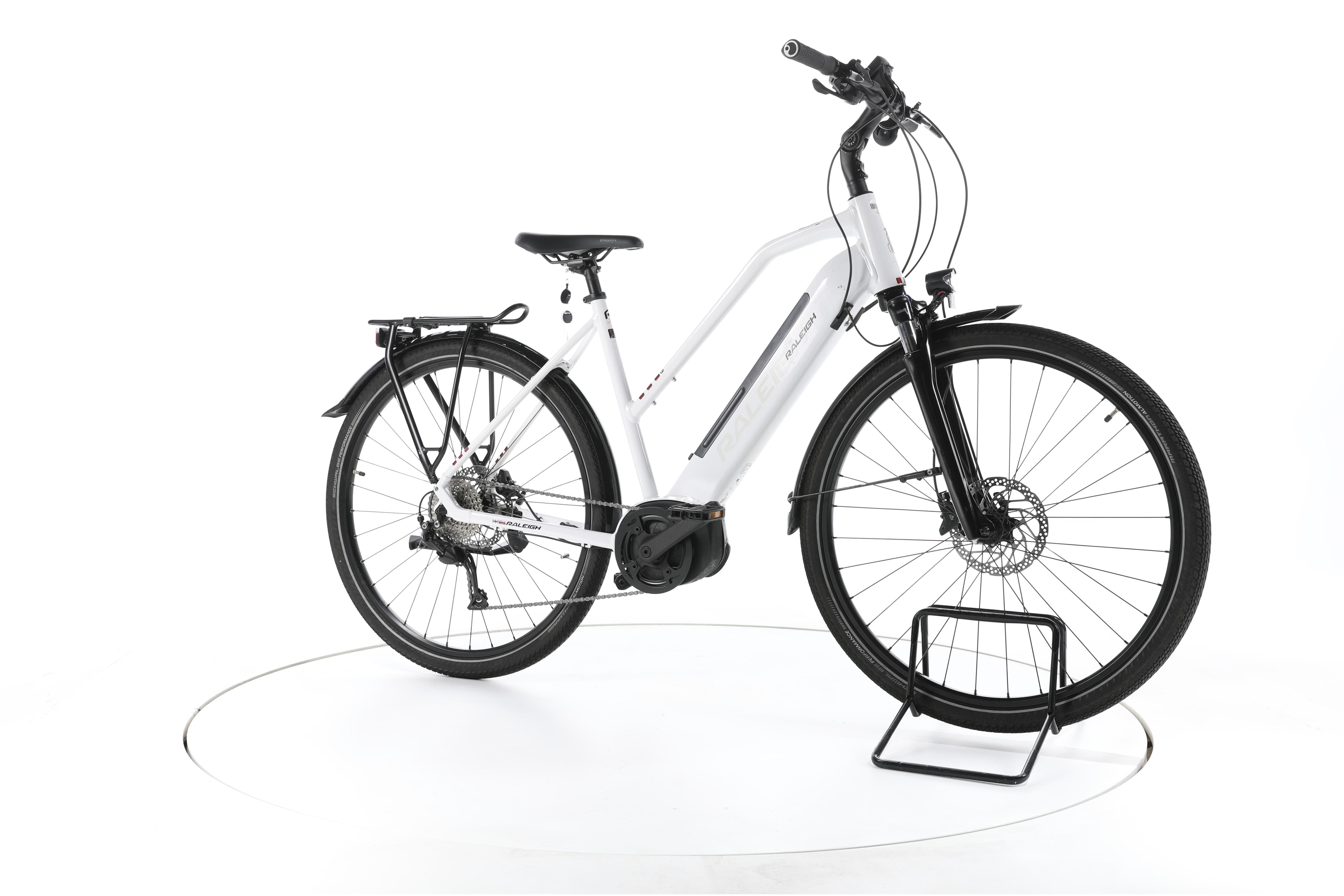 Raleigh Kent 9 Trekking E-Bike - Image 2