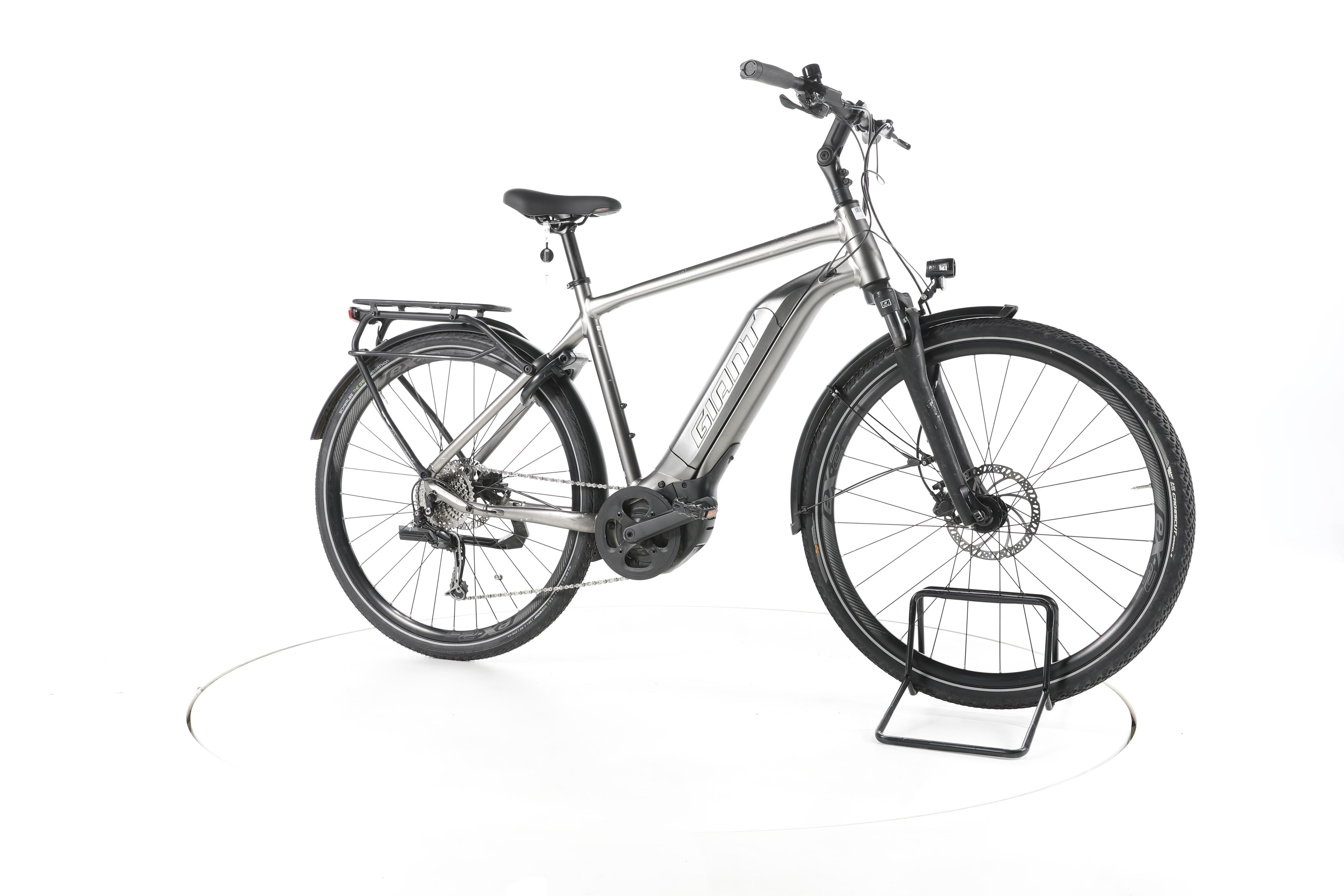 Giant Explore E+ 3 Trekking E-Bike - Image 2