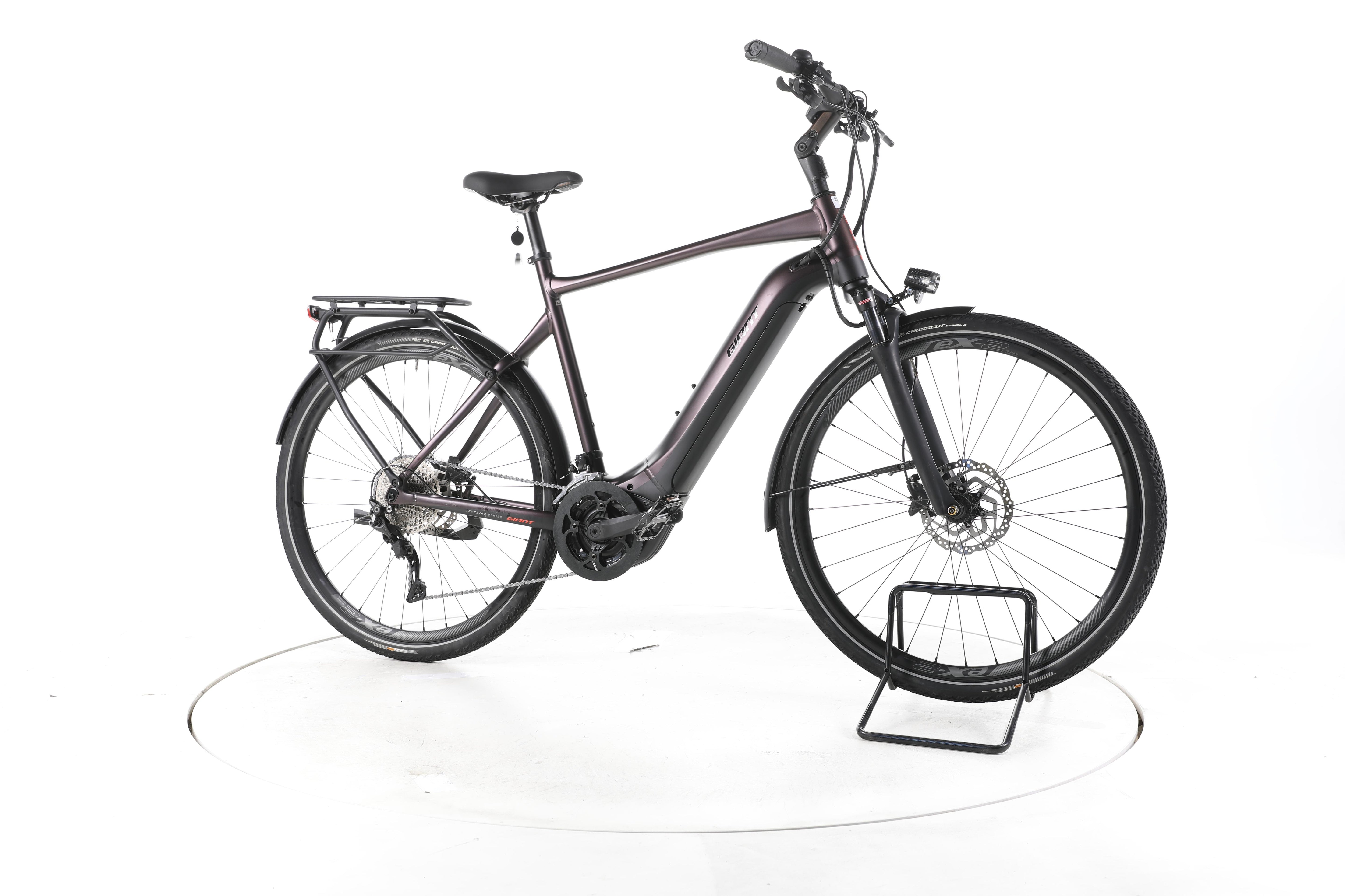 Giant Explore E+ Pro 1 Trekking E-Bike - Image 2