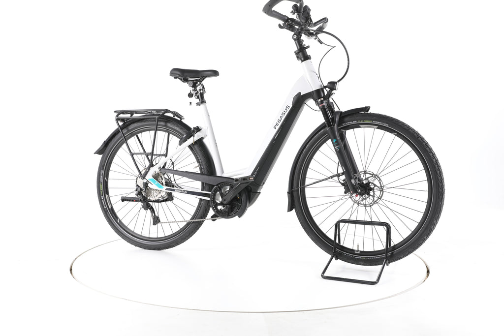 Pegasus Premio Evo 10 Lite Comfort Trekking E-Bike Tiefeinsteiger - Image 2