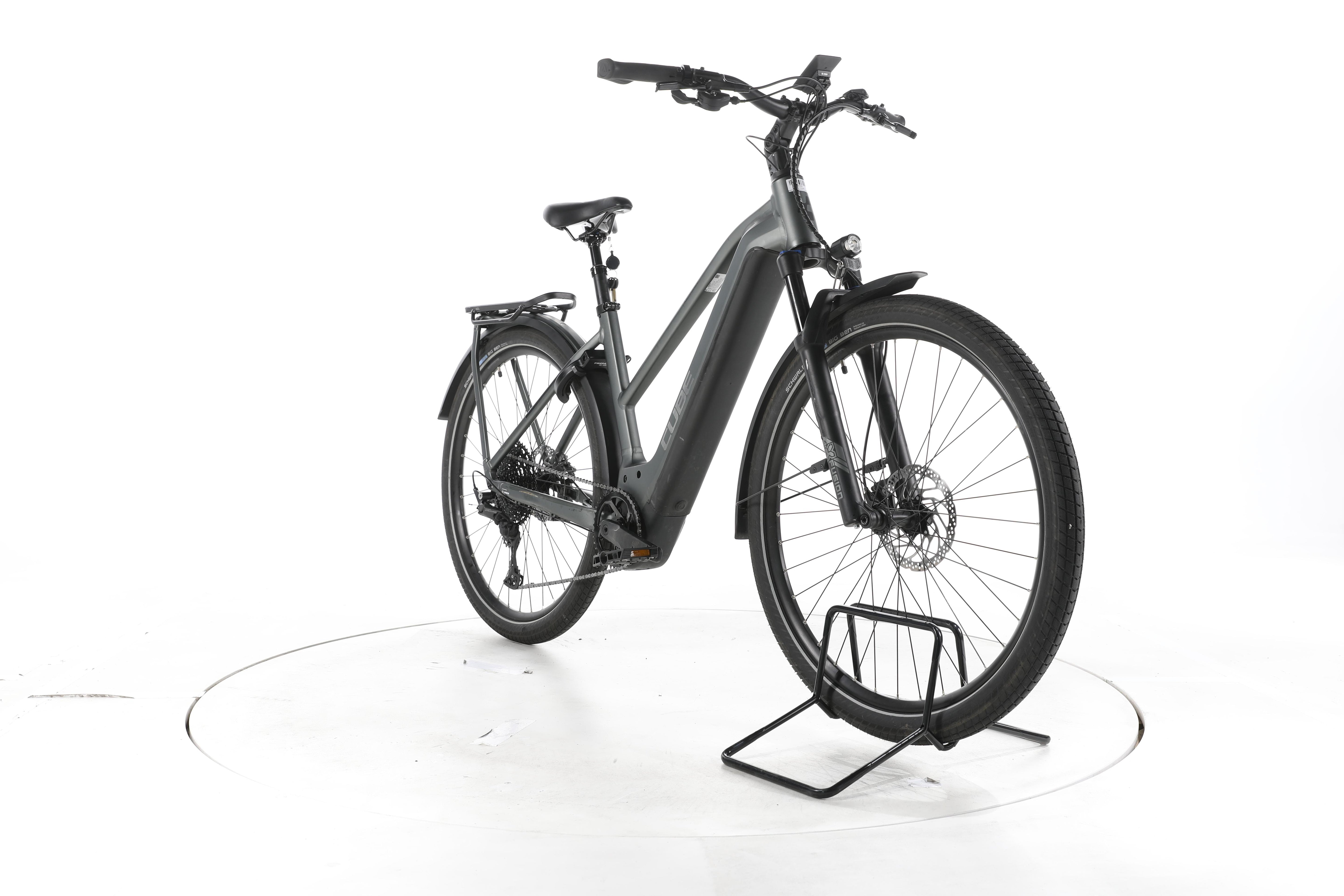 Cube Kathmandu Hybrid Pro Trekking E-Bike - Image 3