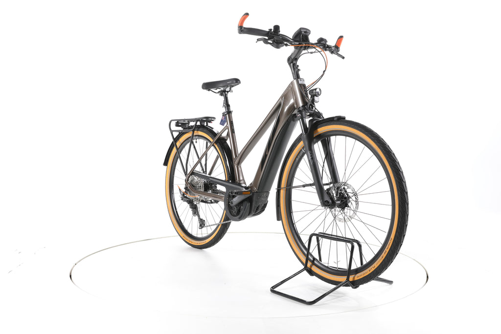 KTM Macina Ultimate Pro Trekking E-Bike - Image 3