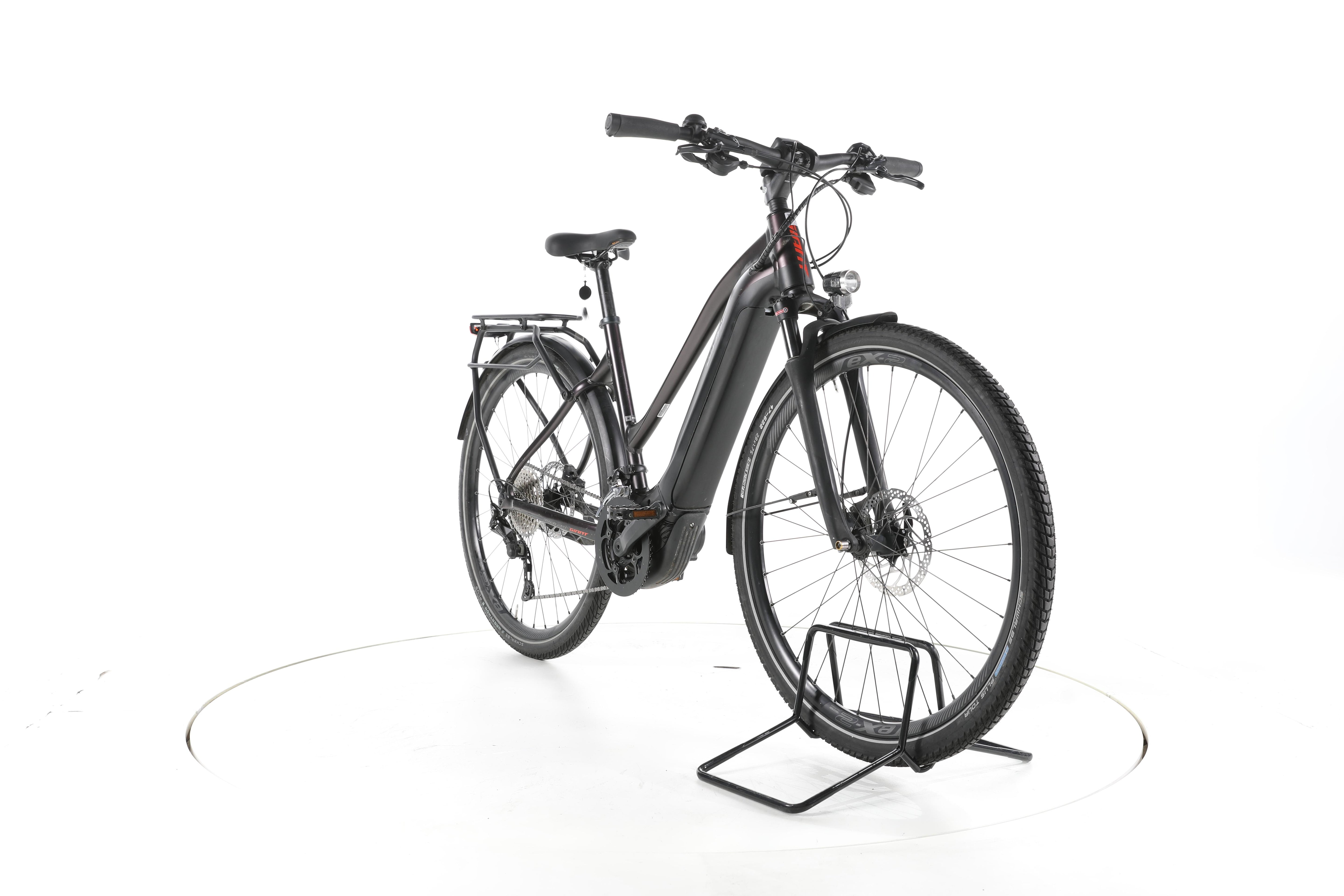 Giant Explore E+ Pro 1 Trekking E-Bike - Image 3