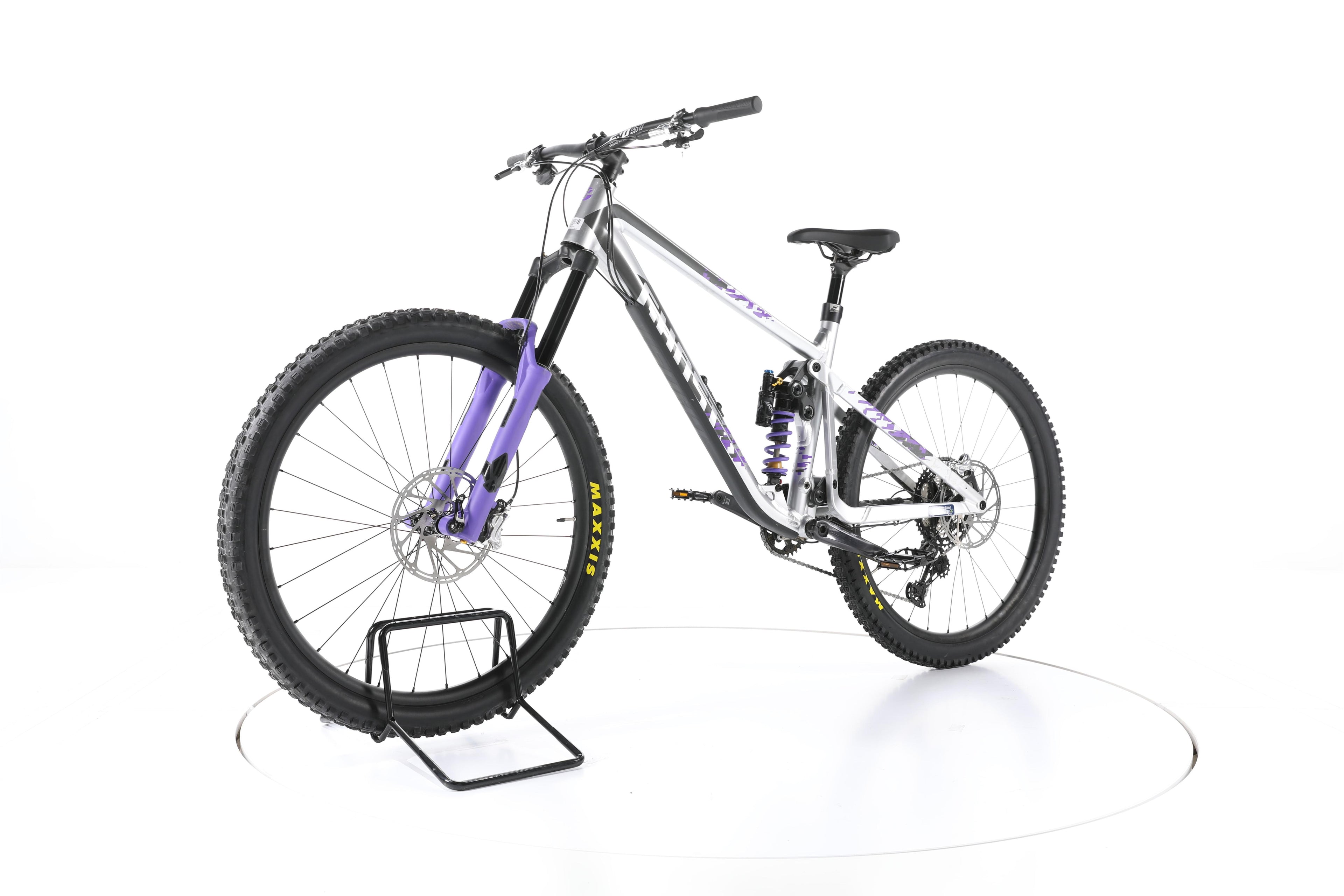 Ghost Riot AM Full Party - Image 6