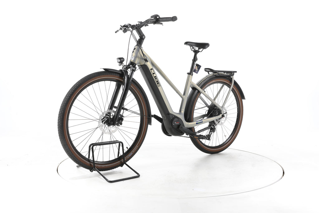 Cube Touring Hybrid Pro Trekking E-Bike - Image 6