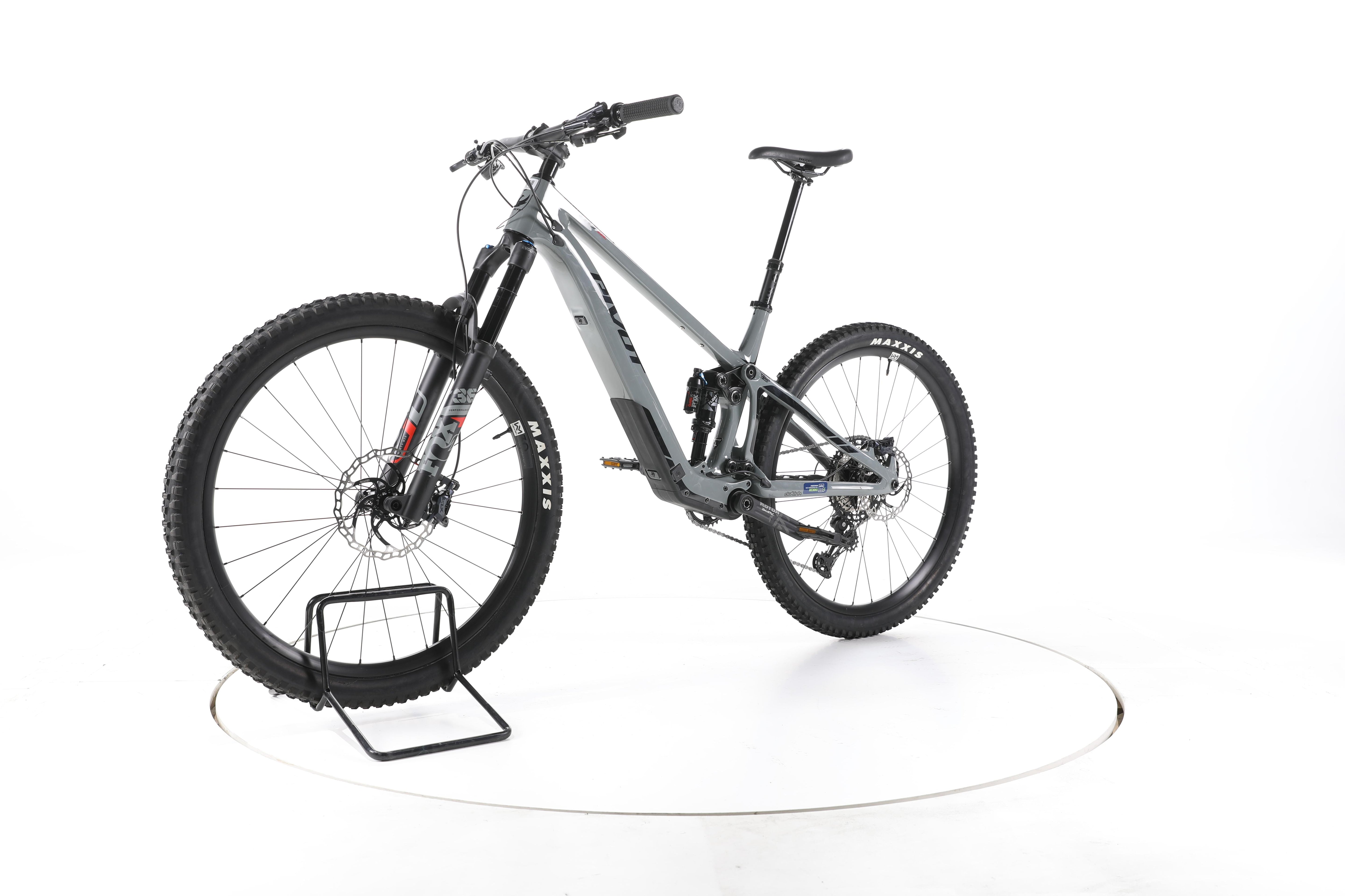 Pivot Cycles Shuttle SL Ride SLX/XT E-Bike Fully Carbon - Image 6