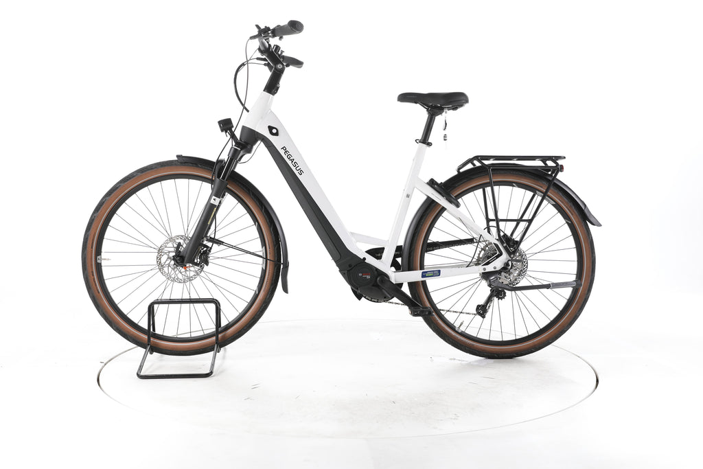Pegasus Premio EVO Lite Trekking E-Bike Tiefeinsteiger - Image 7
