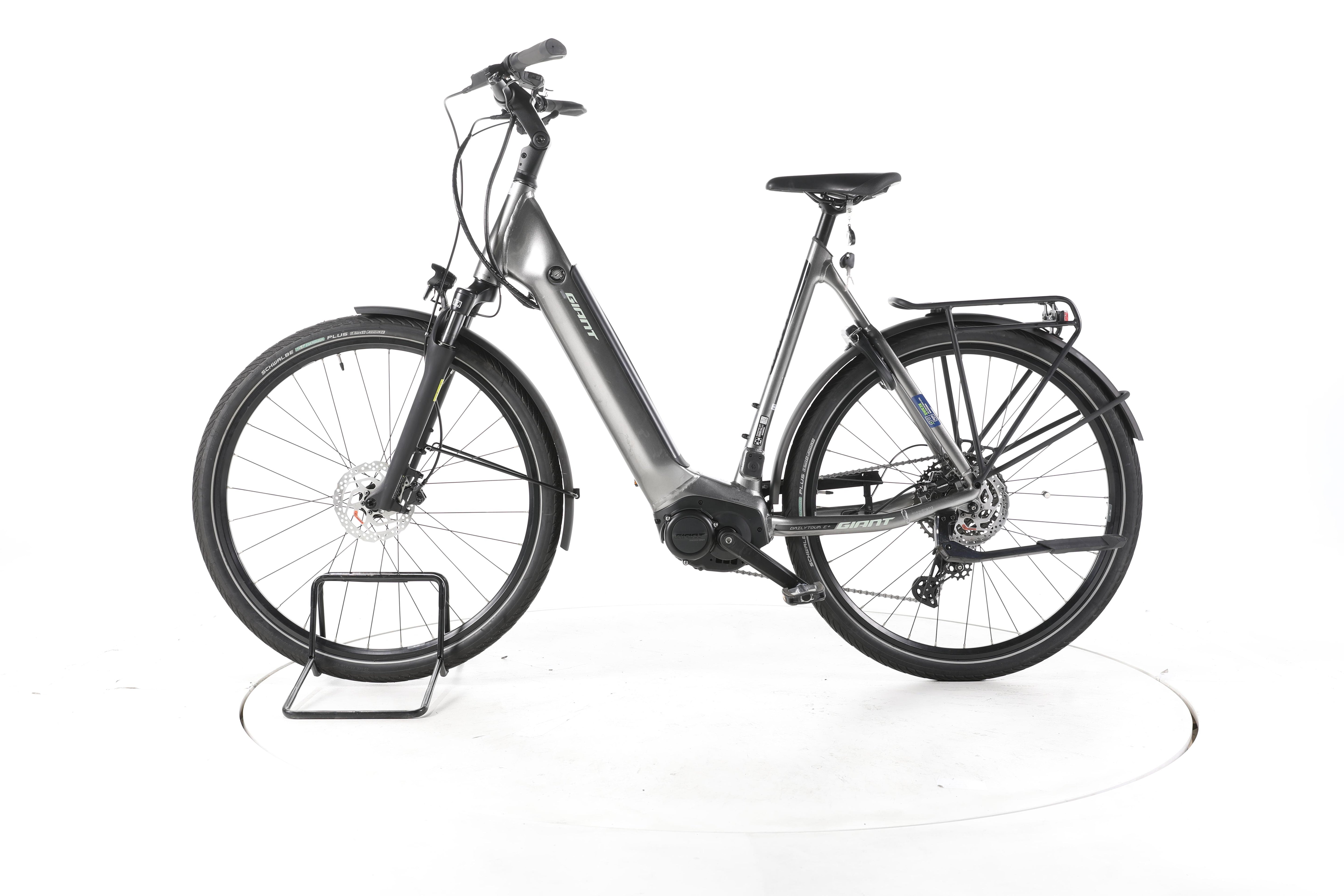 Giant DailyTour E+ 2 Trekking E-Bike Tiefeinsteiger - Image 7